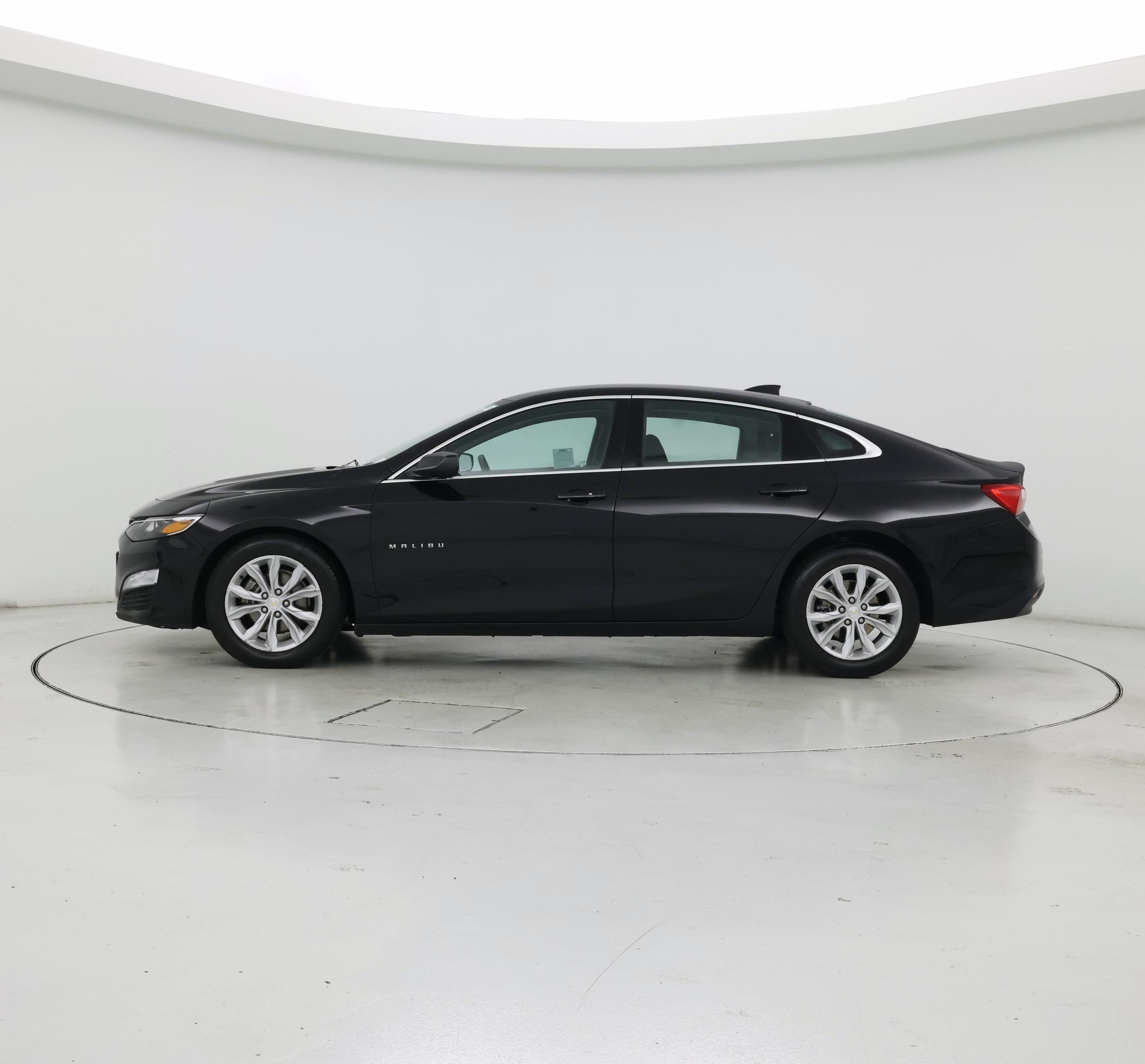 Thumbnail: 2024 Chevrolet Malibu - 3