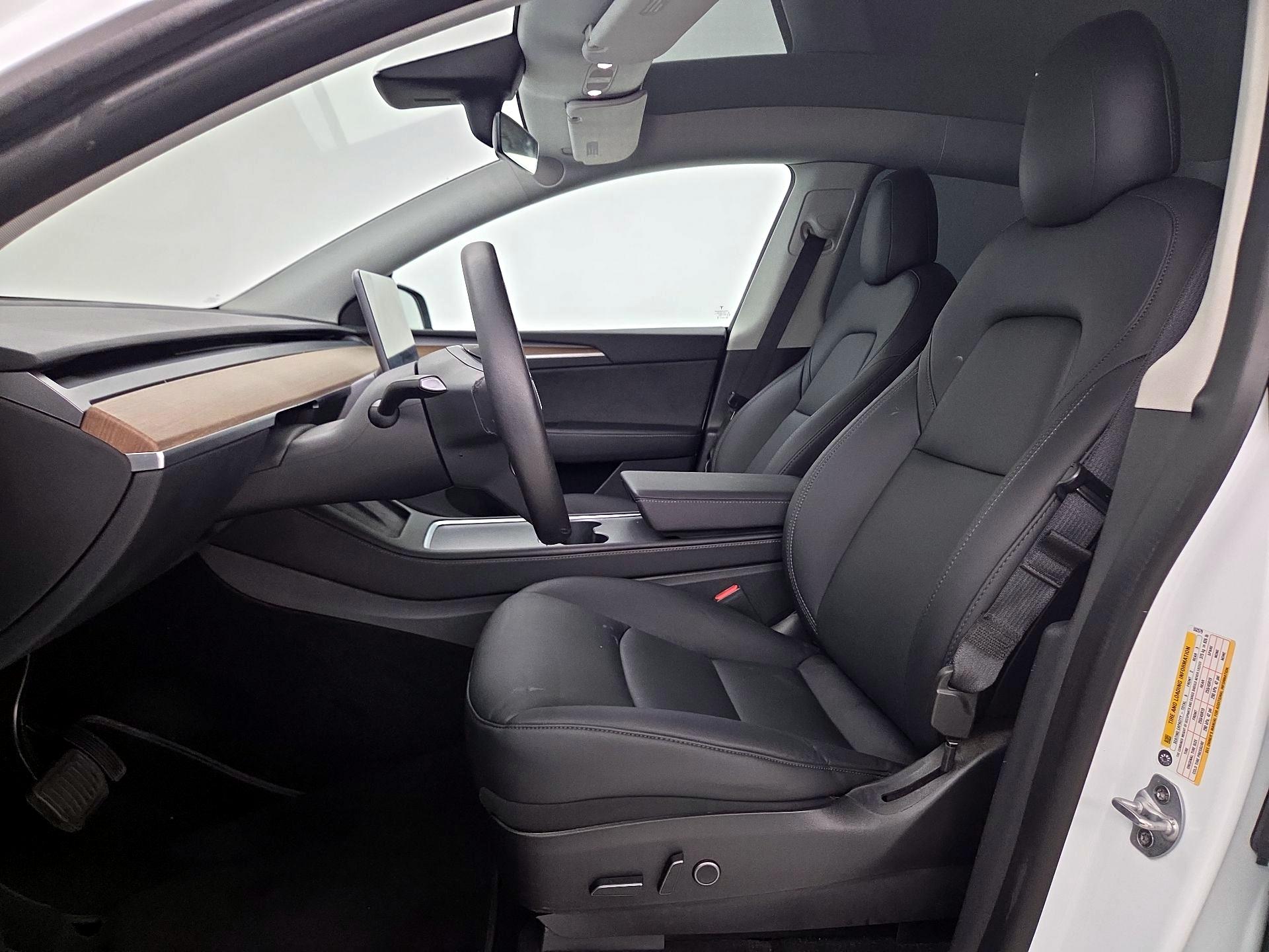 Thumbnail: 2022 Tesla Model Y - 11