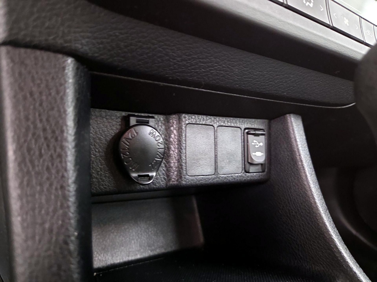 2016 Toyota Corolla LE - Photo 19