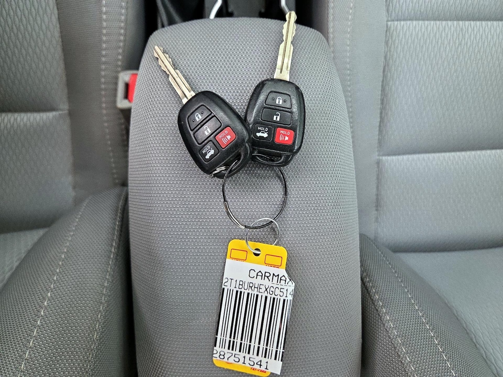 2016 Toyota Corolla LE - Photo 23
