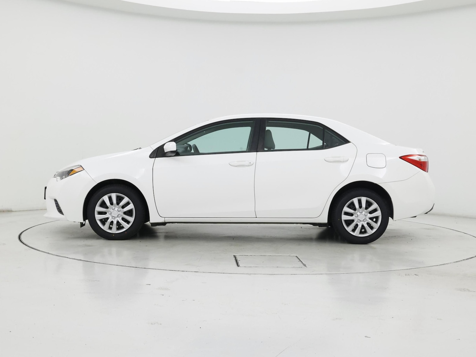 2016 Toyota Corolla LE - Photo 4