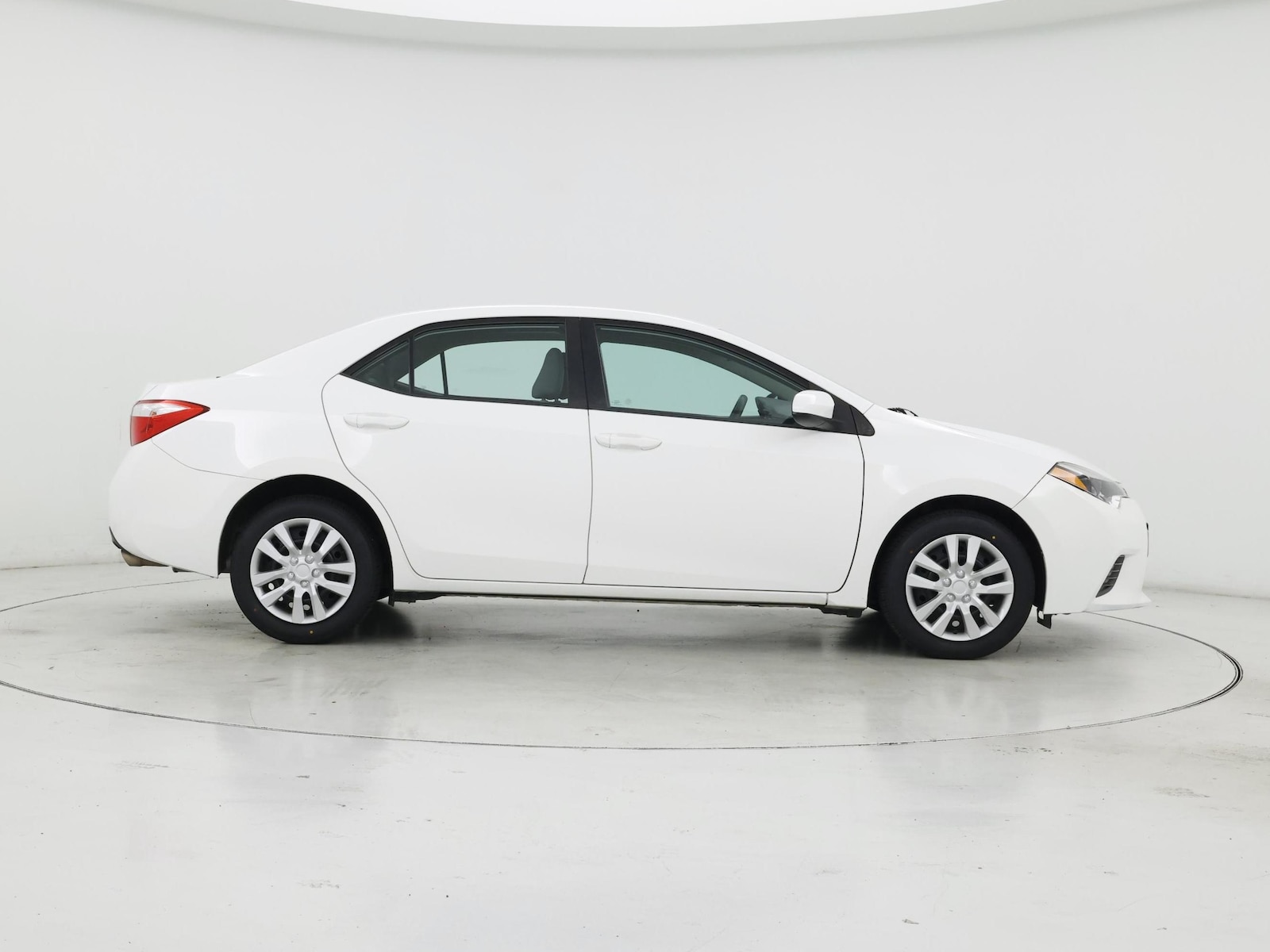 2016 Toyota Corolla LE - Photo 8