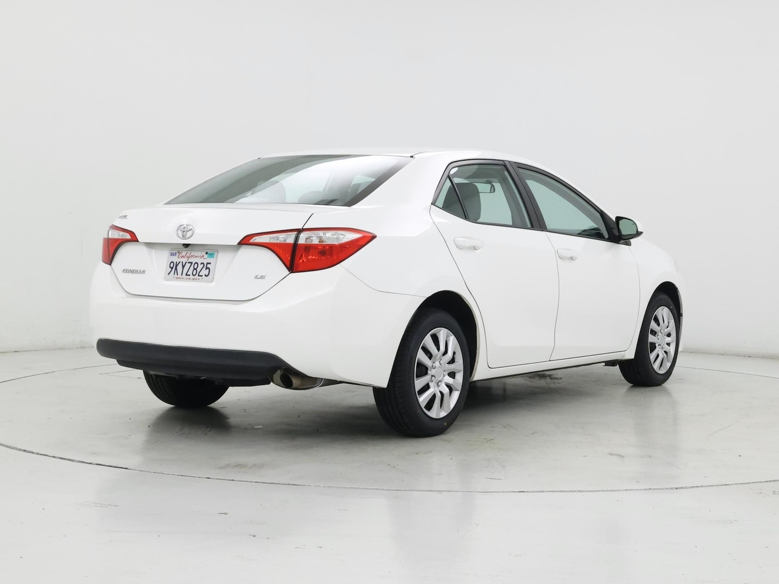 2016 Toyota Corolla LE - Photo 9