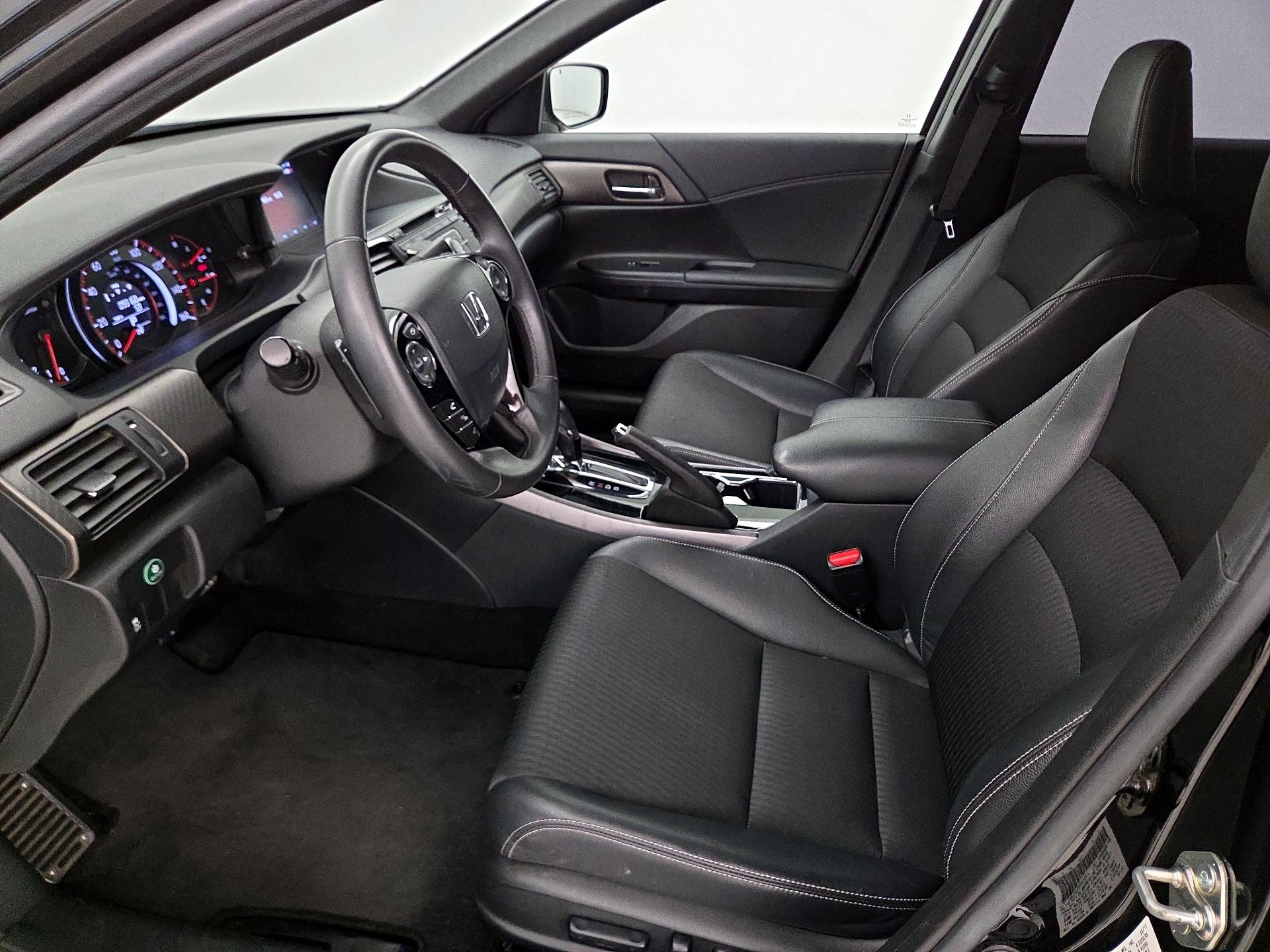 Thumbnail: 2017 Honda Accord - 11