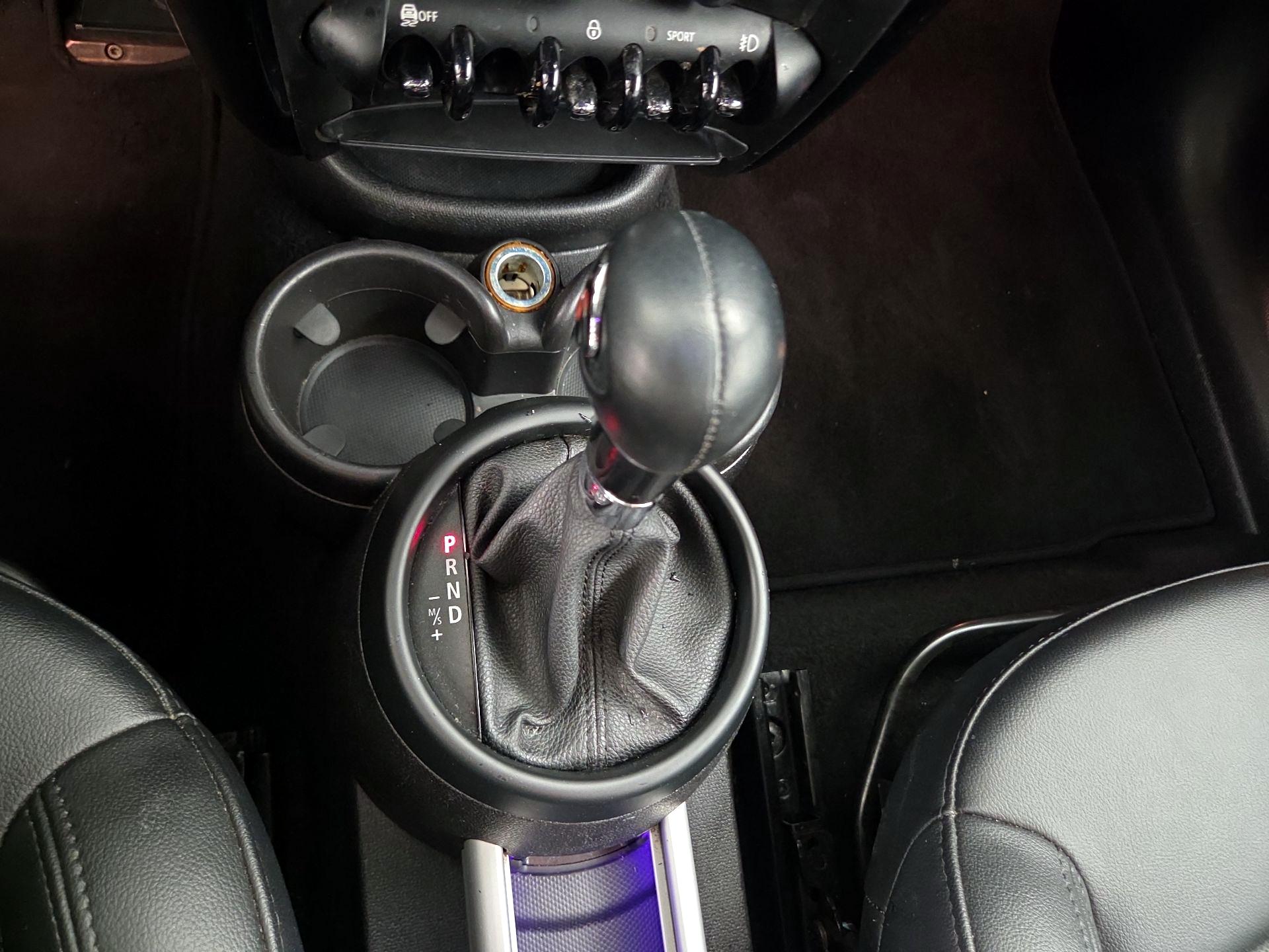 Thumbnail: 2015 MINI Cooper Countryman - 15