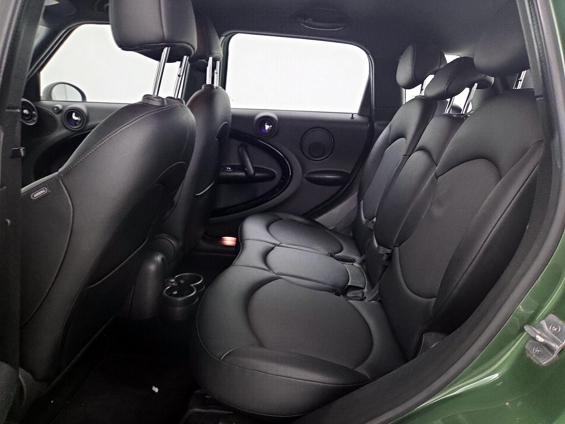 Thumbnail: 2015 MINI Cooper Countryman - 17