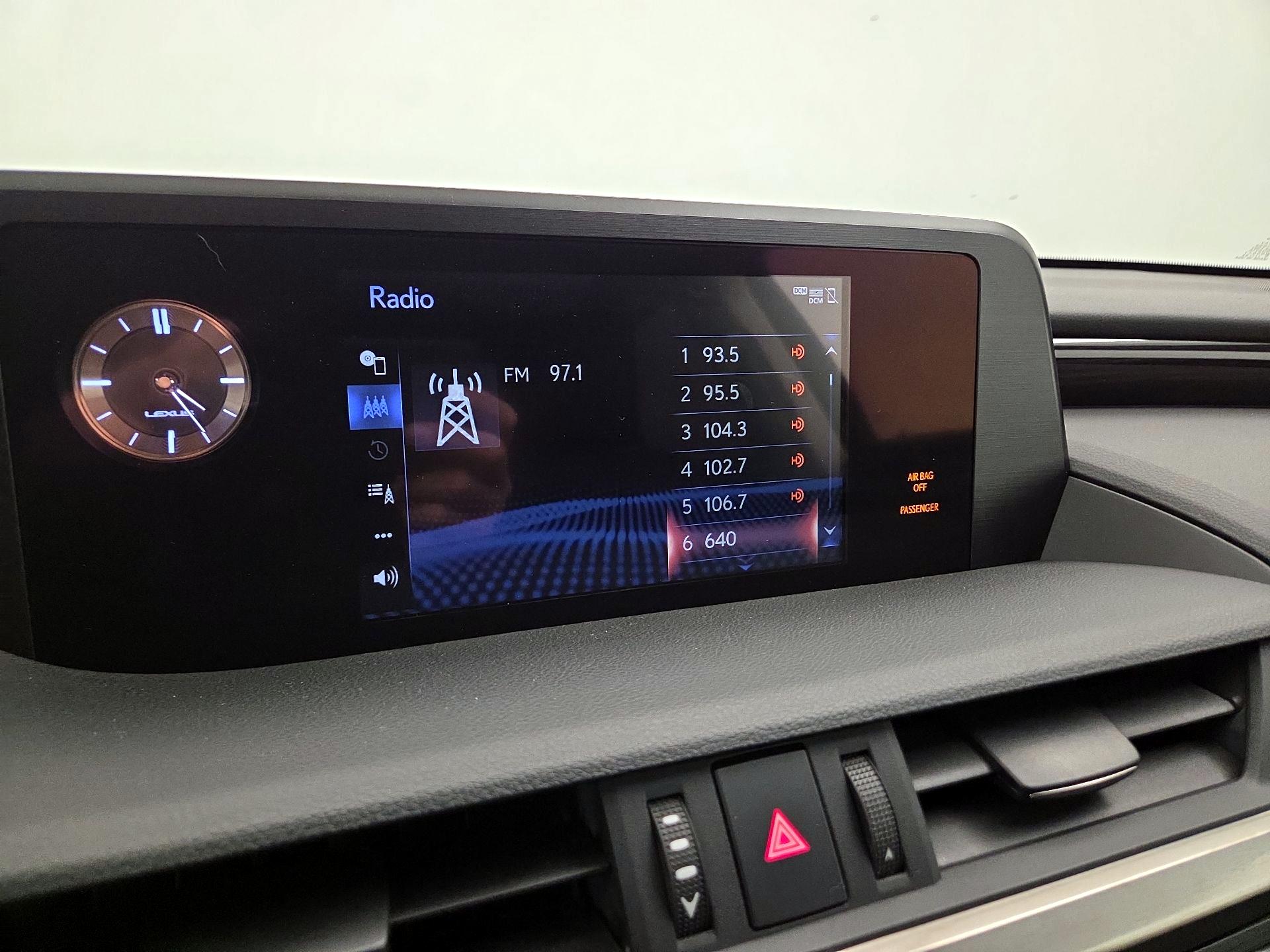 Thumbnail: 2020 Lexus ES - 15