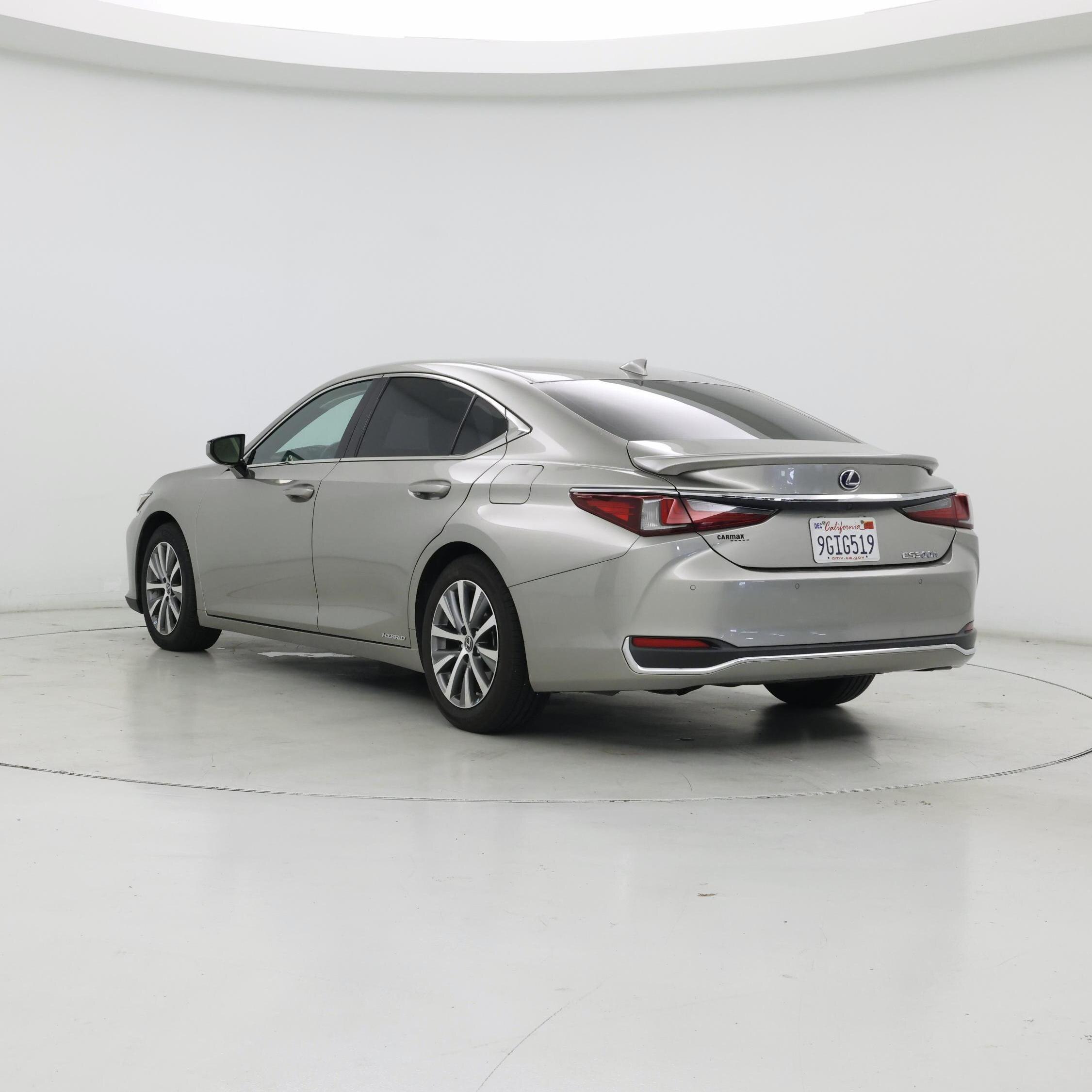 Thumbnail: 2020 Lexus ES - 2