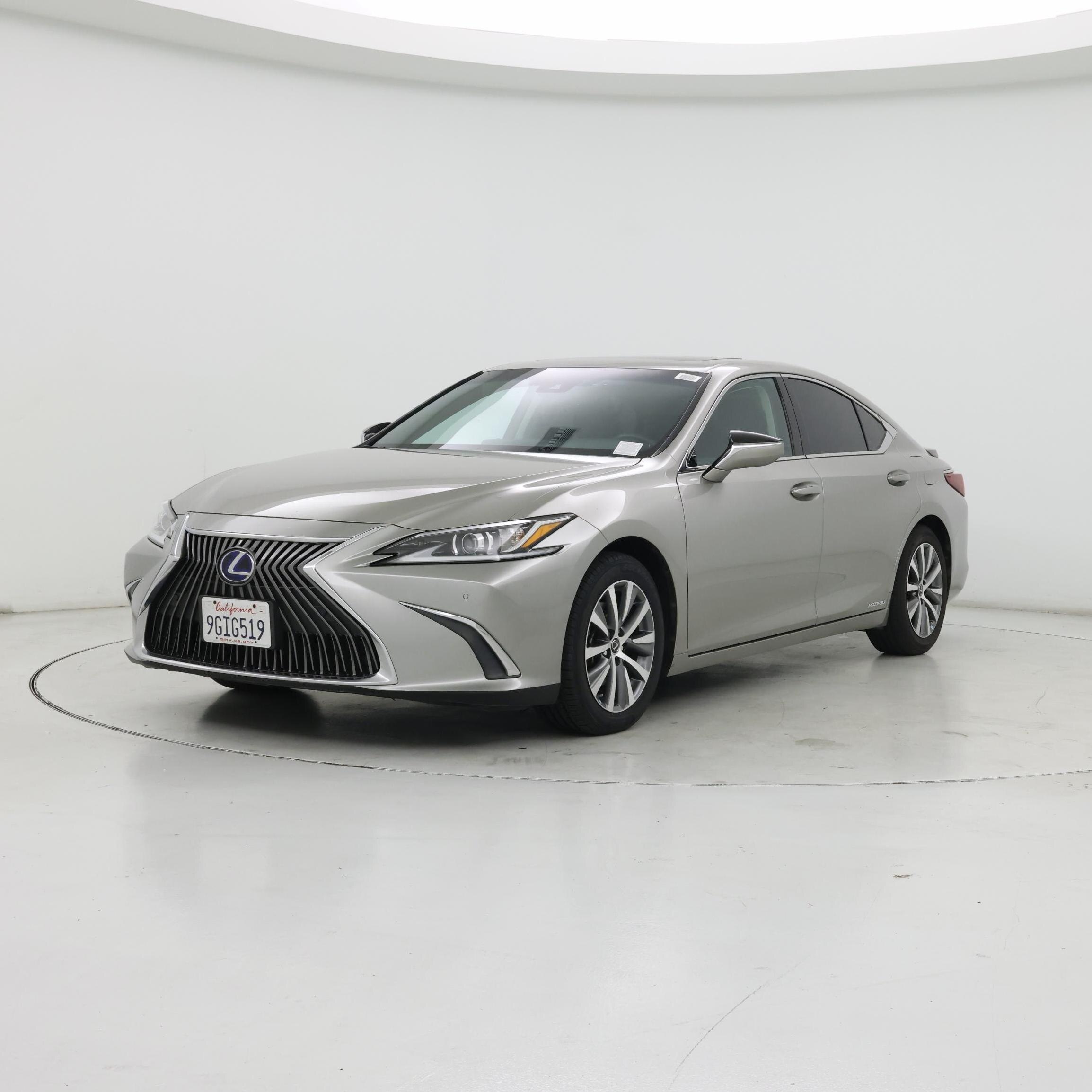 Thumbnail: 2020 Lexus ES - 4