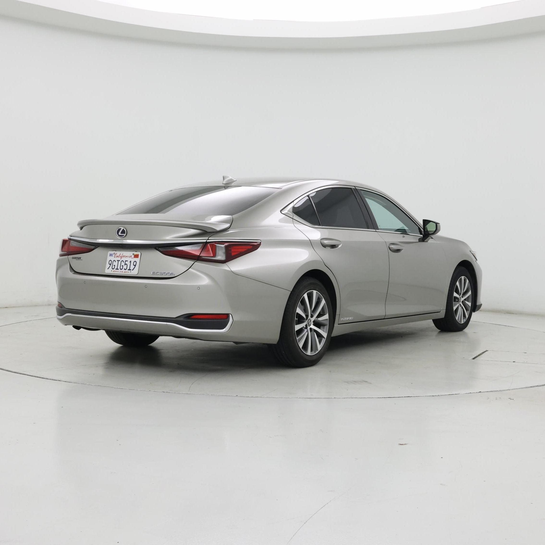 Thumbnail: 2020 Lexus ES - 8