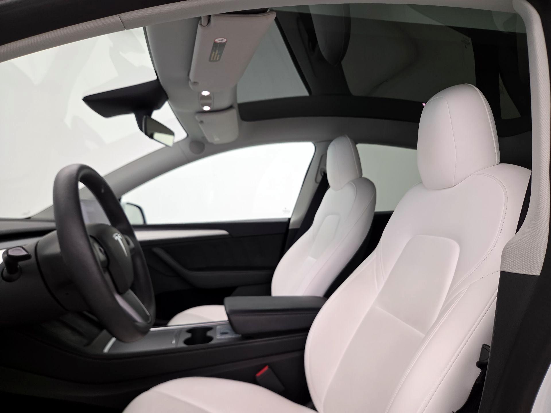 Thumbnail: 2023 Tesla Model Y - 19