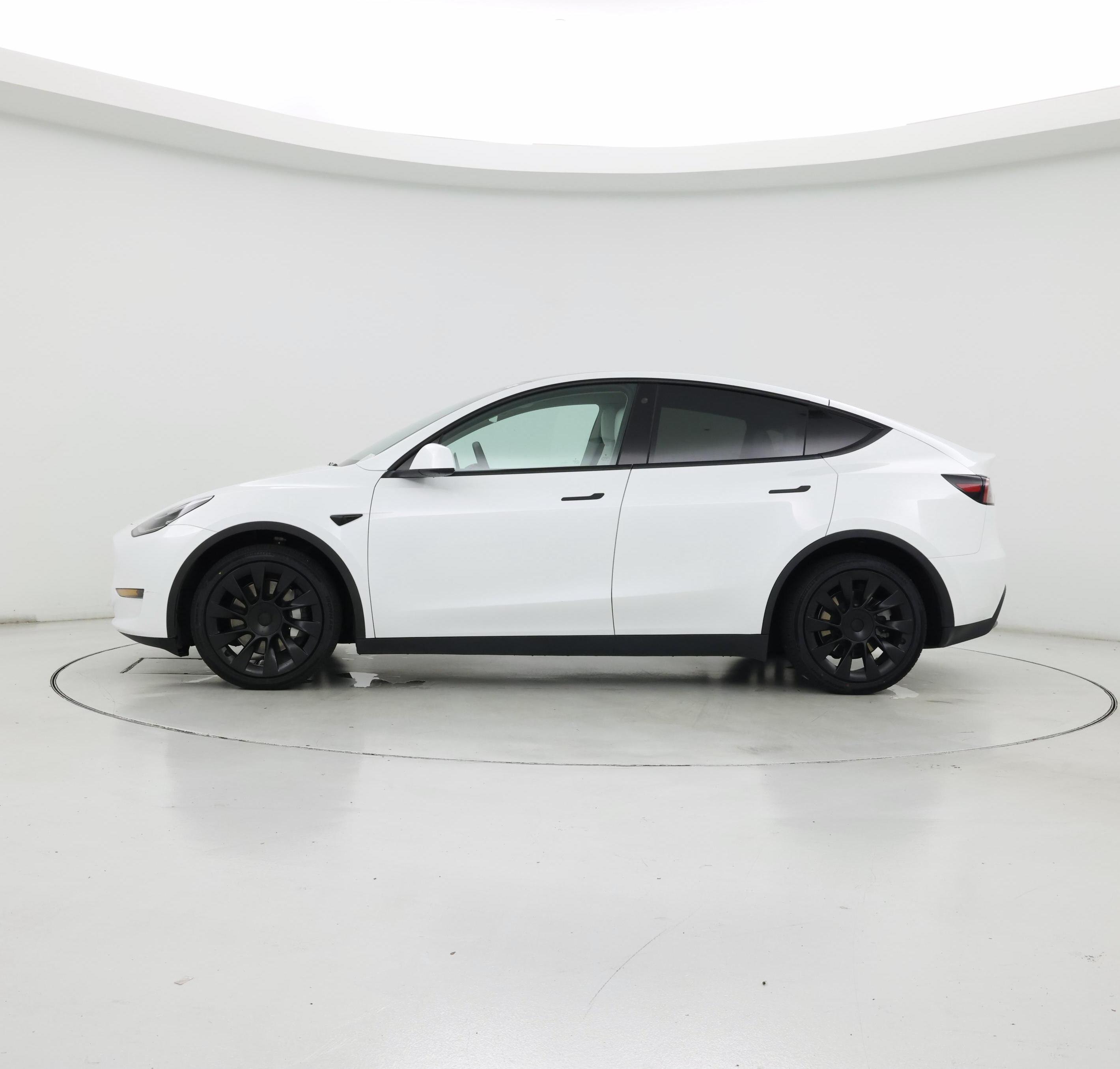 Thumbnail: 2023 Tesla Model Y - 3