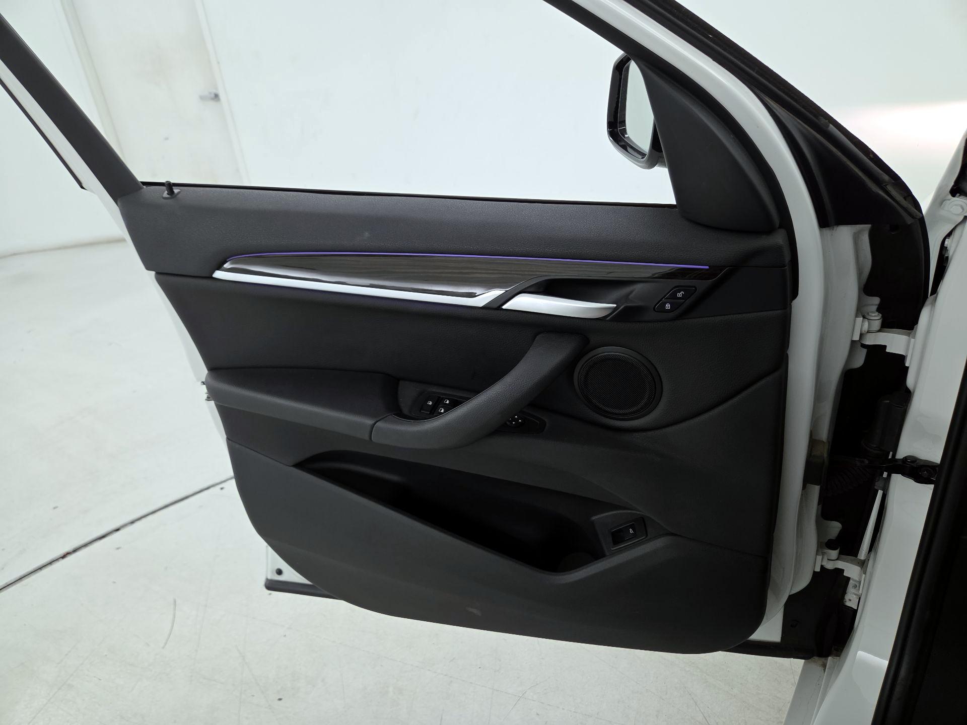 Thumbnail: 2020 BMW X1 - 12