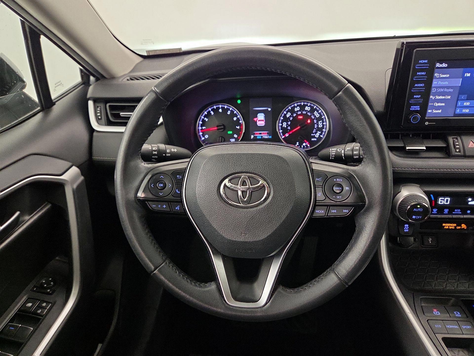 Thumbnail: 2021 Toyota RAV4 - 10