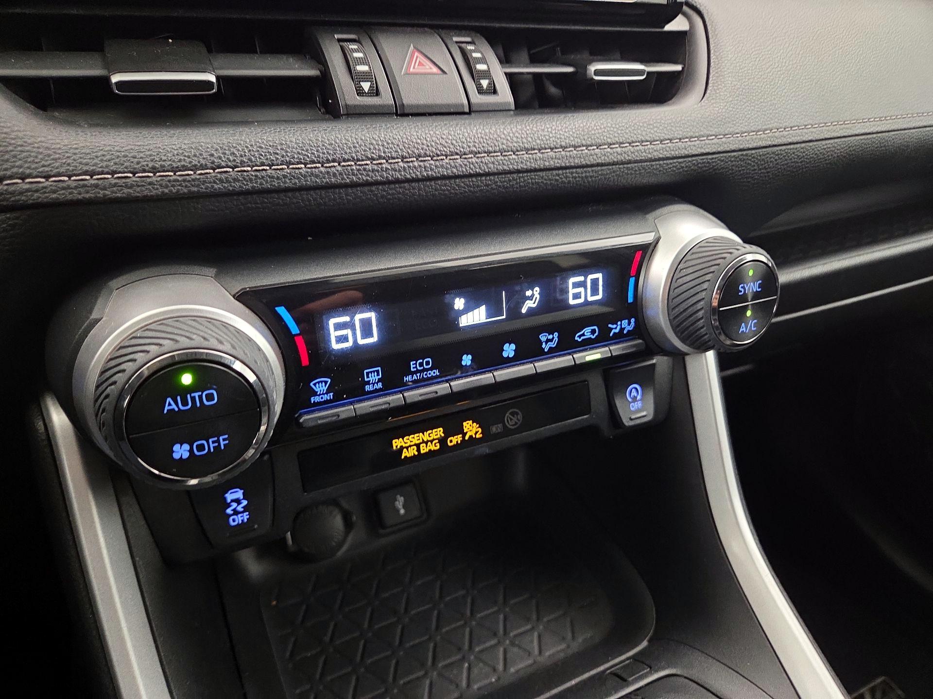 Thumbnail: 2021 Toyota RAV4 - 16