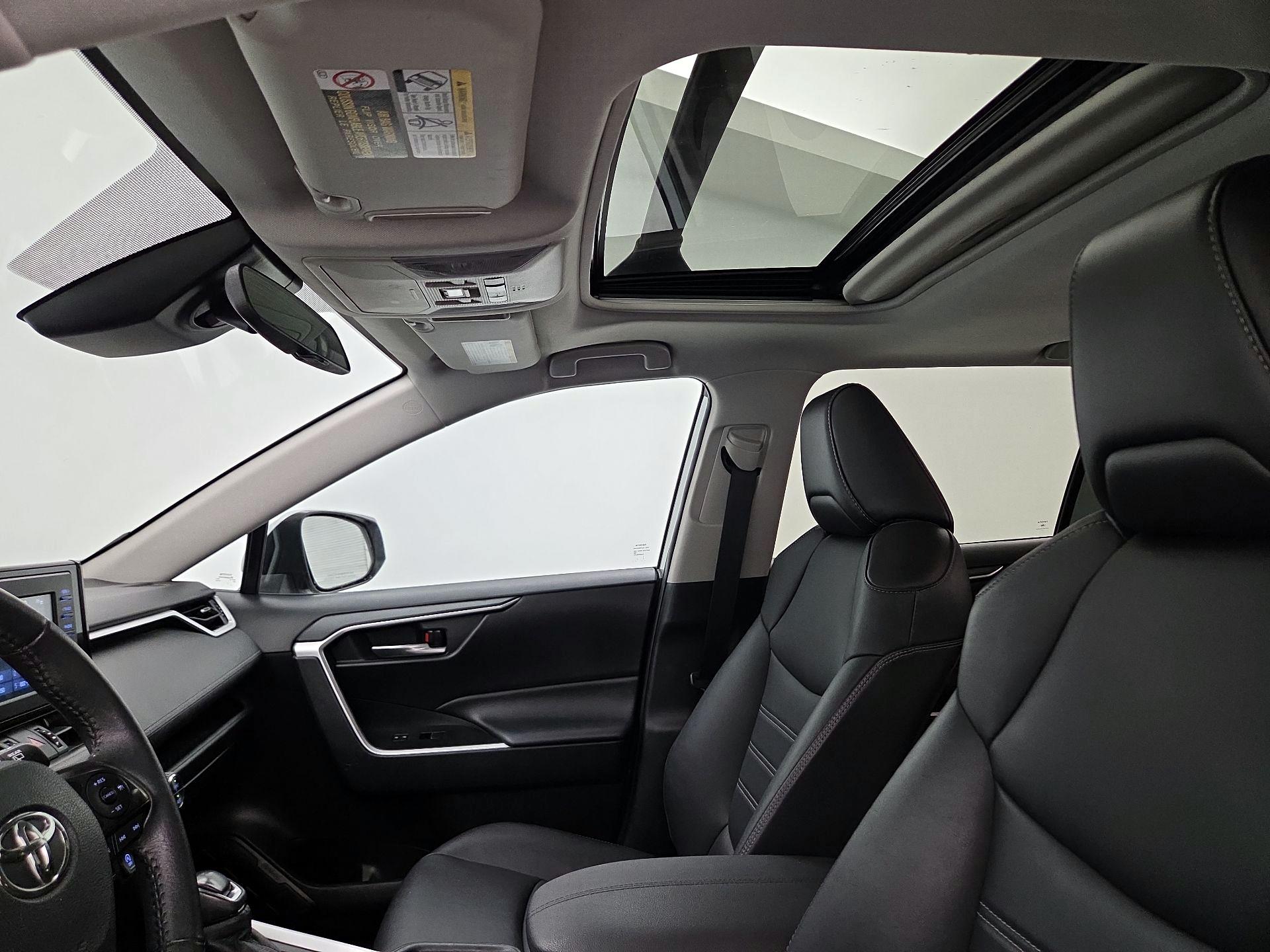 Thumbnail: 2021 Toyota RAV4 - 19