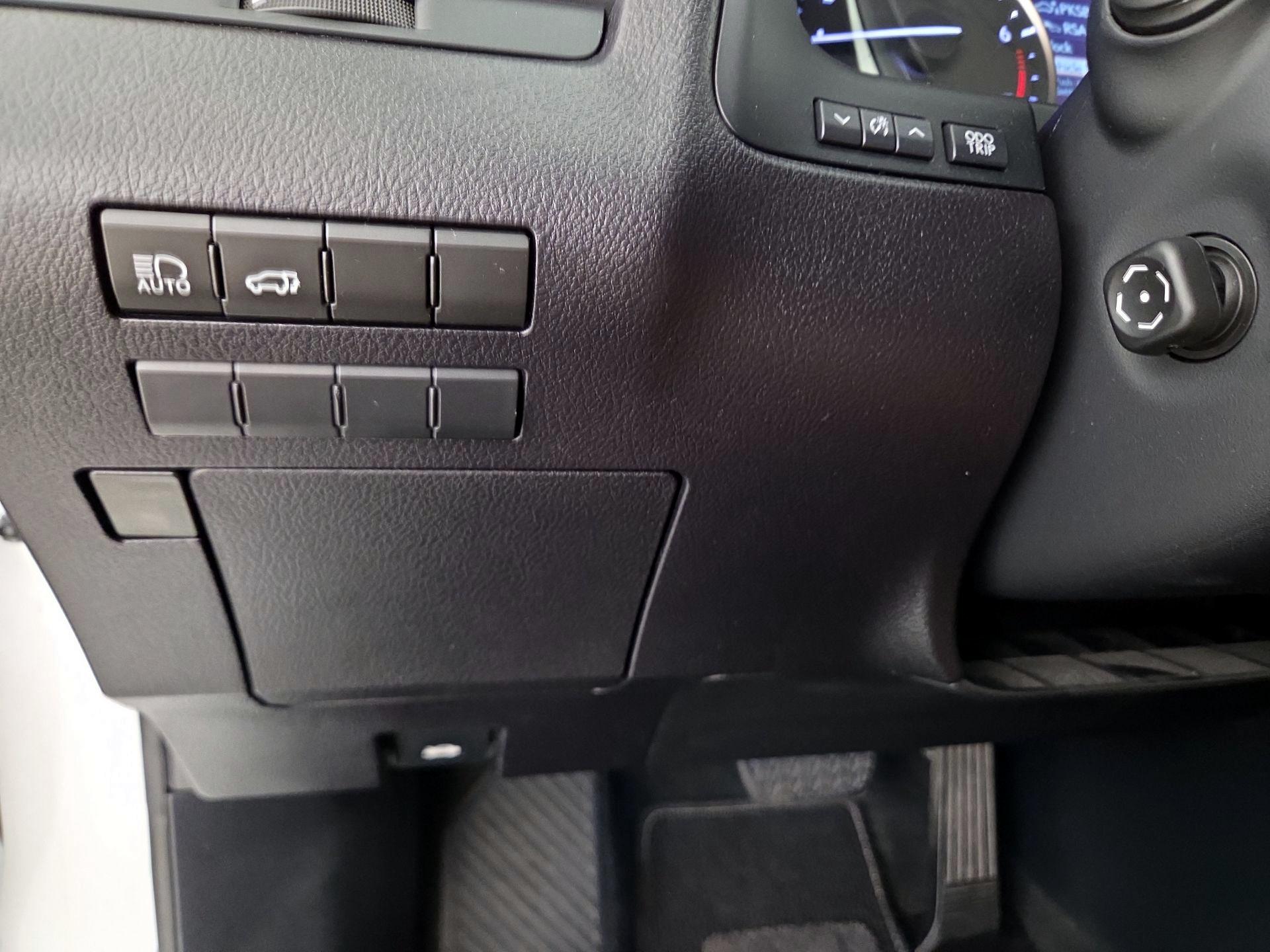 Thumbnail: 2020 Lexus RX - 13