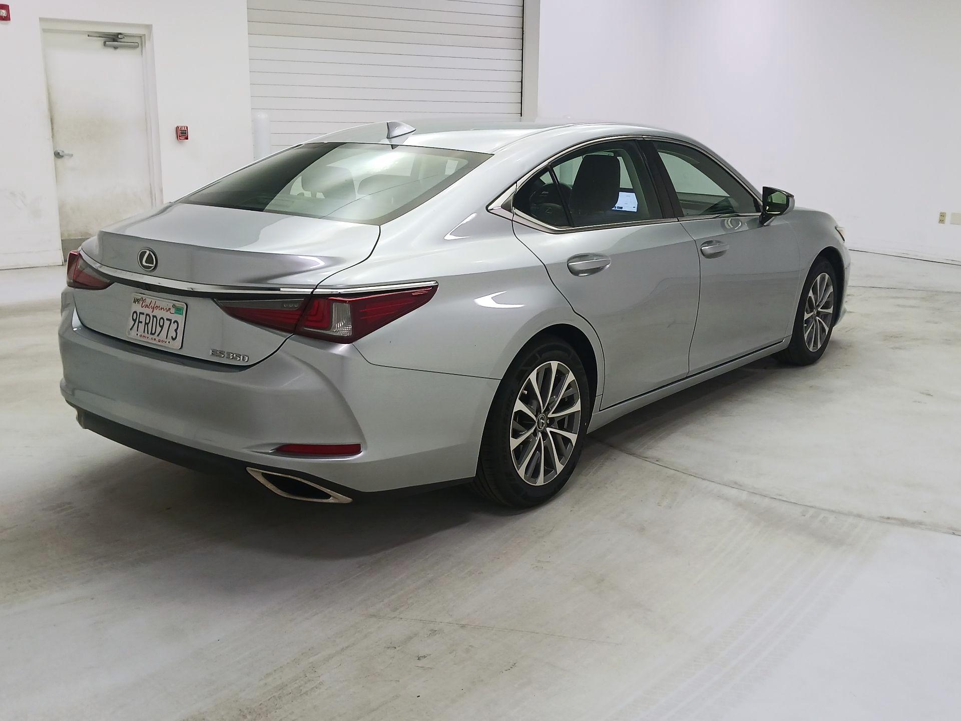 Thumbnail: 2023 Lexus ES - 5