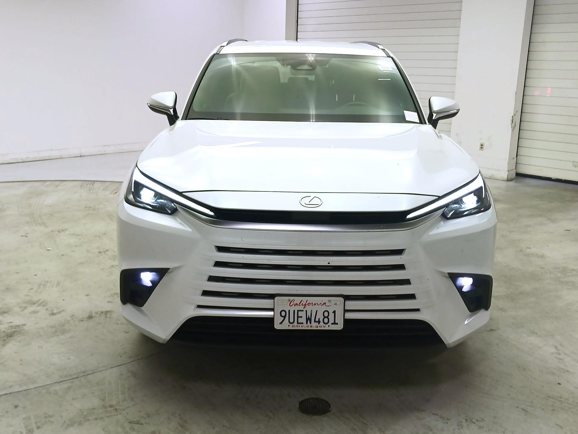 Thumbnail: 2025 Lexus TX - 2