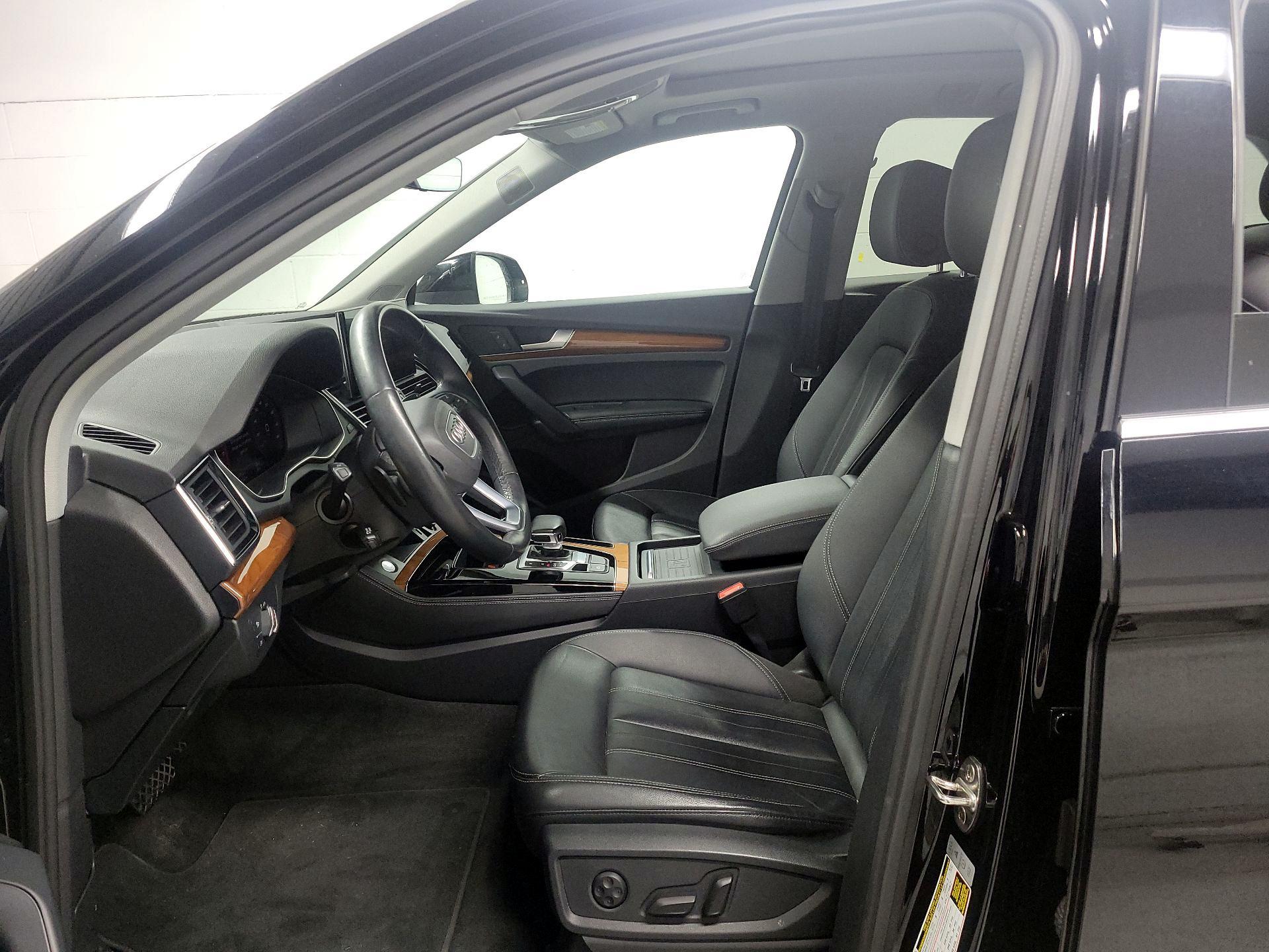 Thumbnail: 2021 Audi Q5 - 11