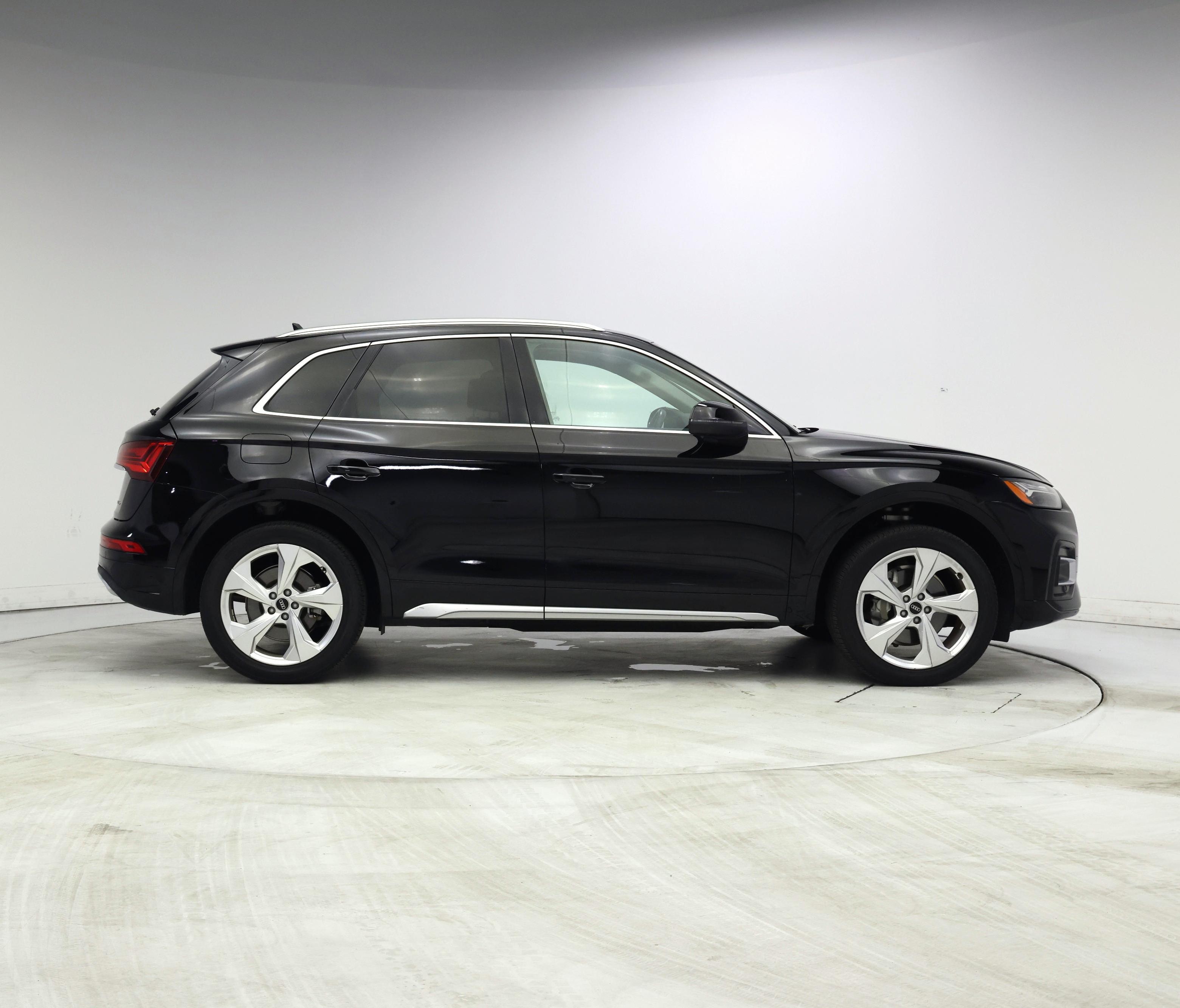 Thumbnail: 2021 Audi Q5 - 7