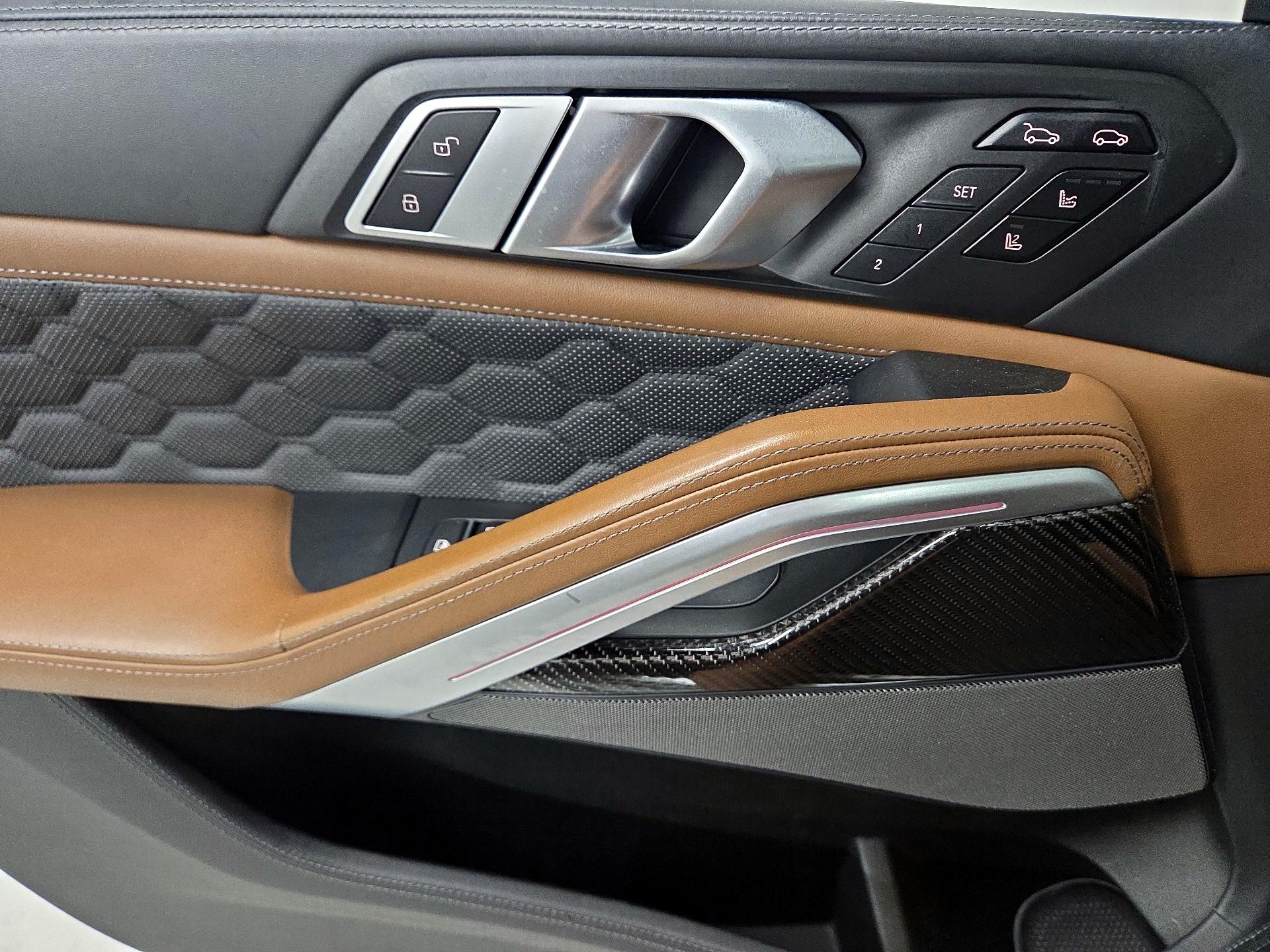 Thumbnail: 2021 BMW X6 - 10