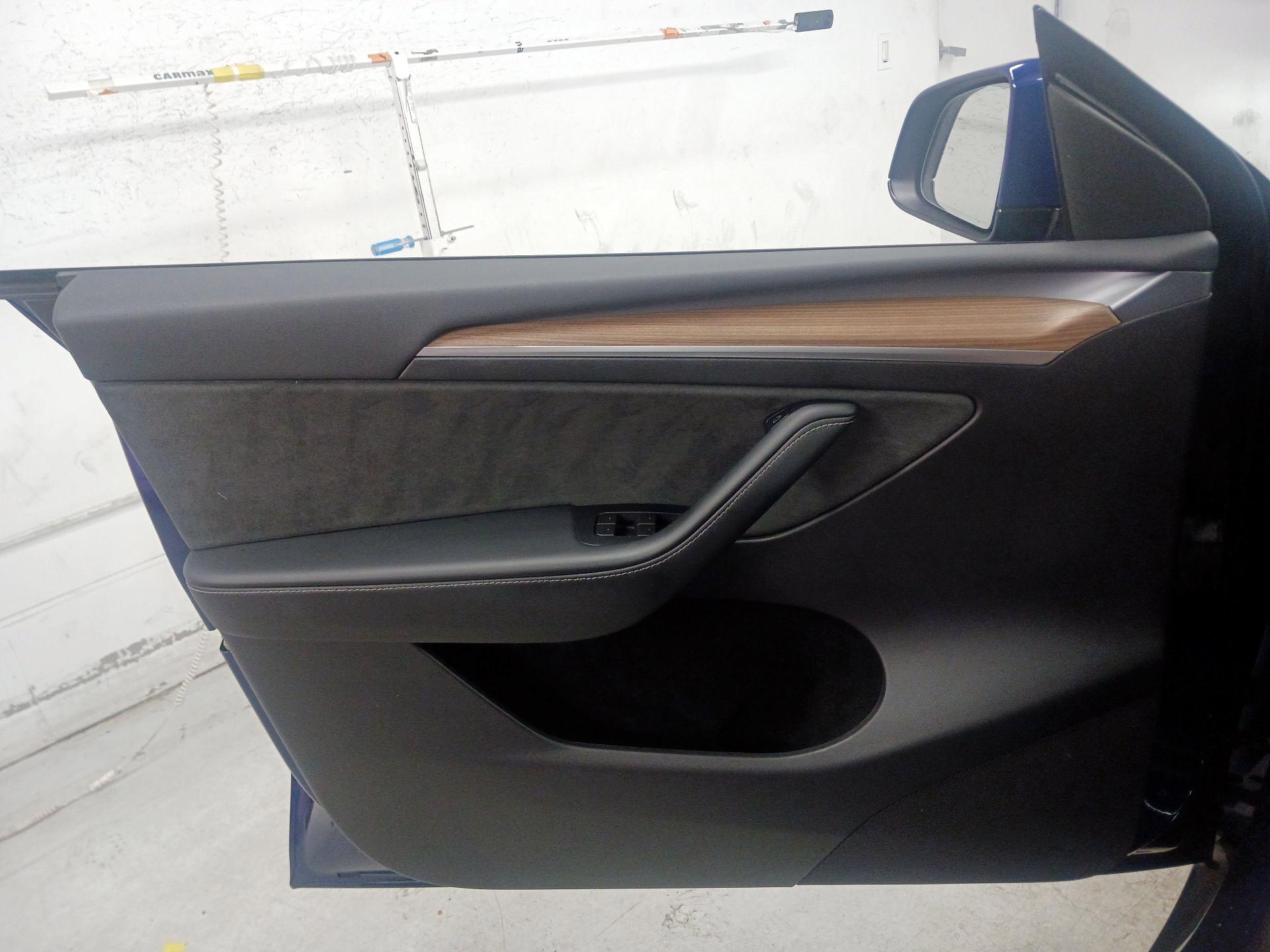 Thumbnail: 2023 Tesla Model Y - 12