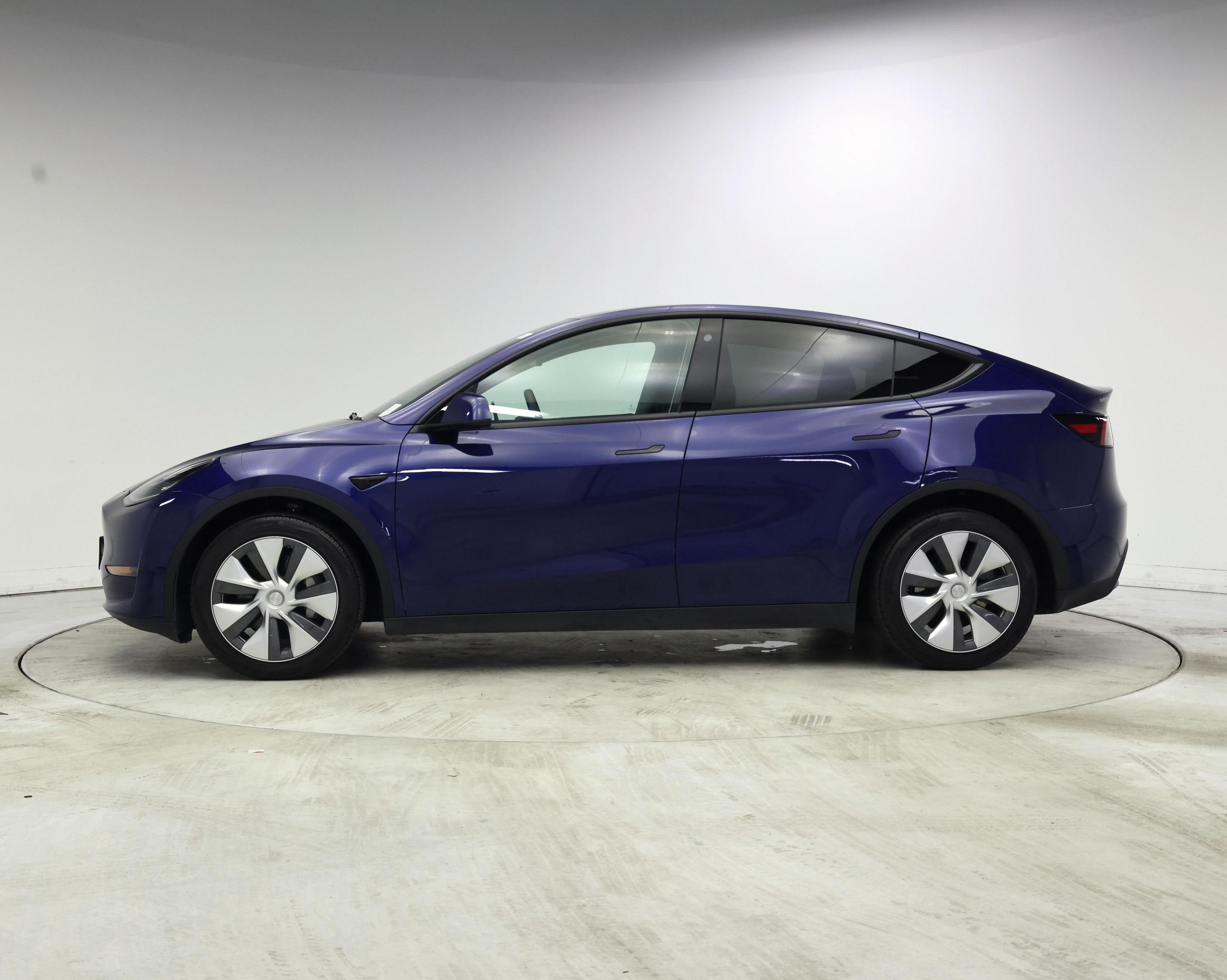 Thumbnail: 2023 Tesla Model Y - 3