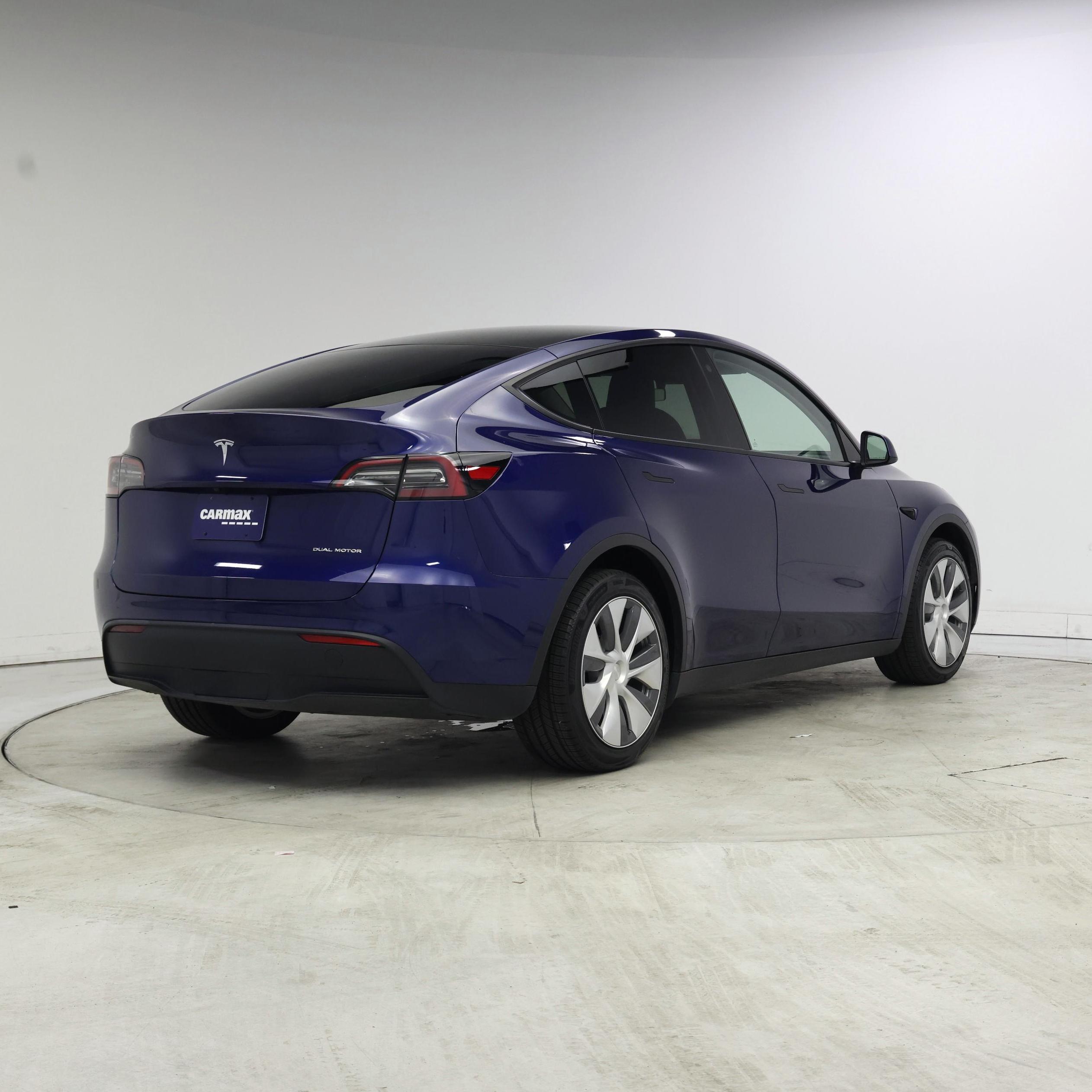 Thumbnail: 2023 Tesla Model Y - 8