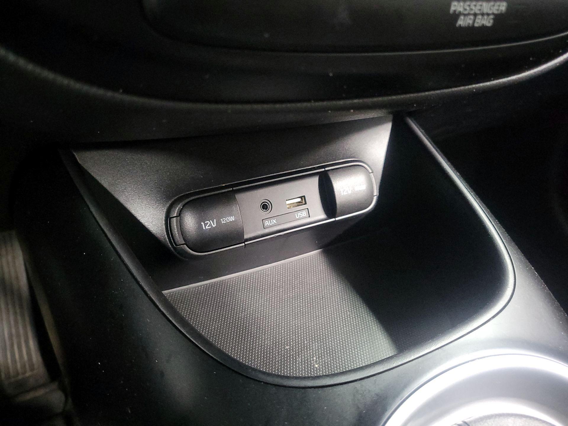 Thumbnail: 2015 Kia Soul - 17