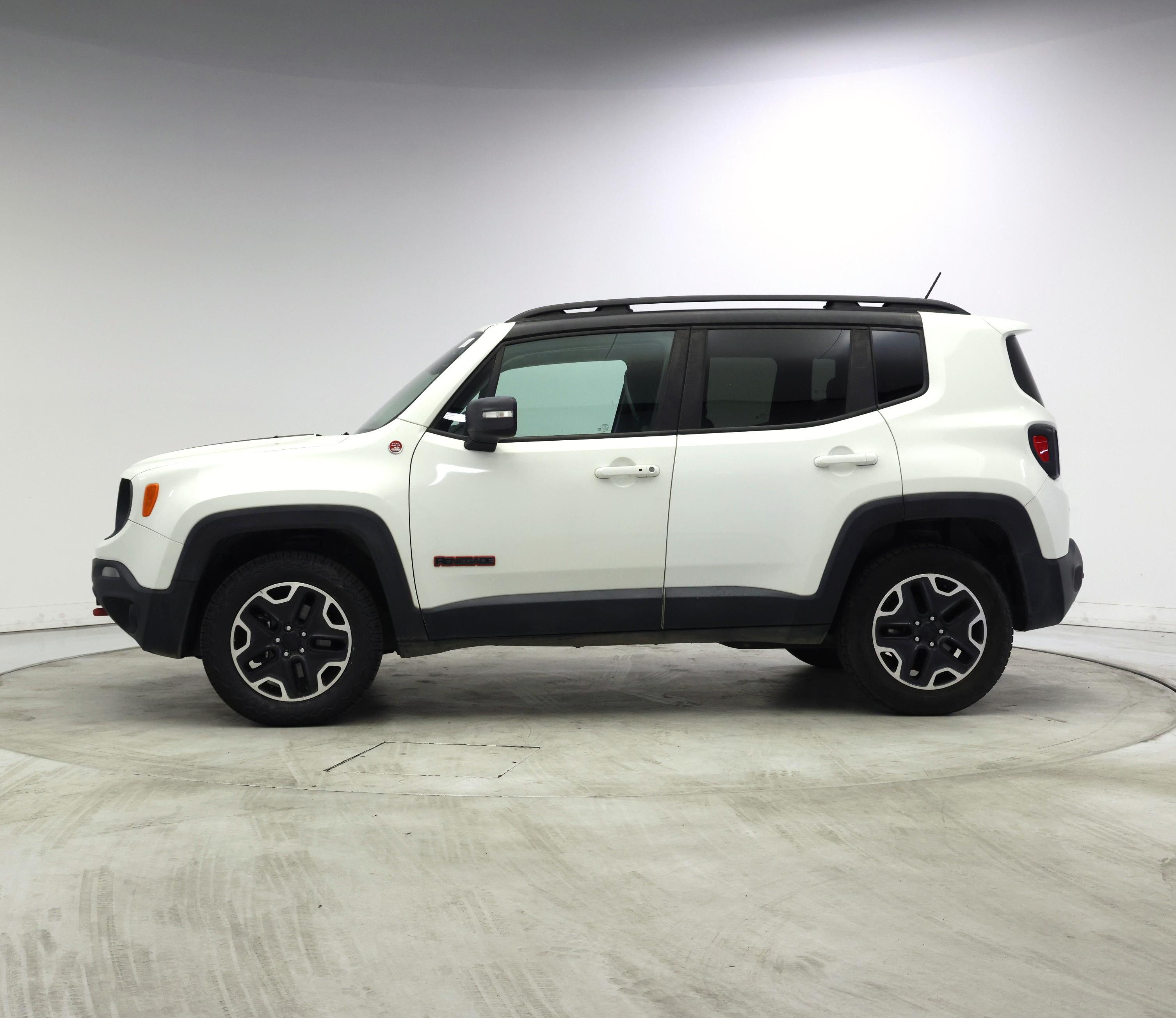 Thumbnail: 2016 Jeep Renegade - 3