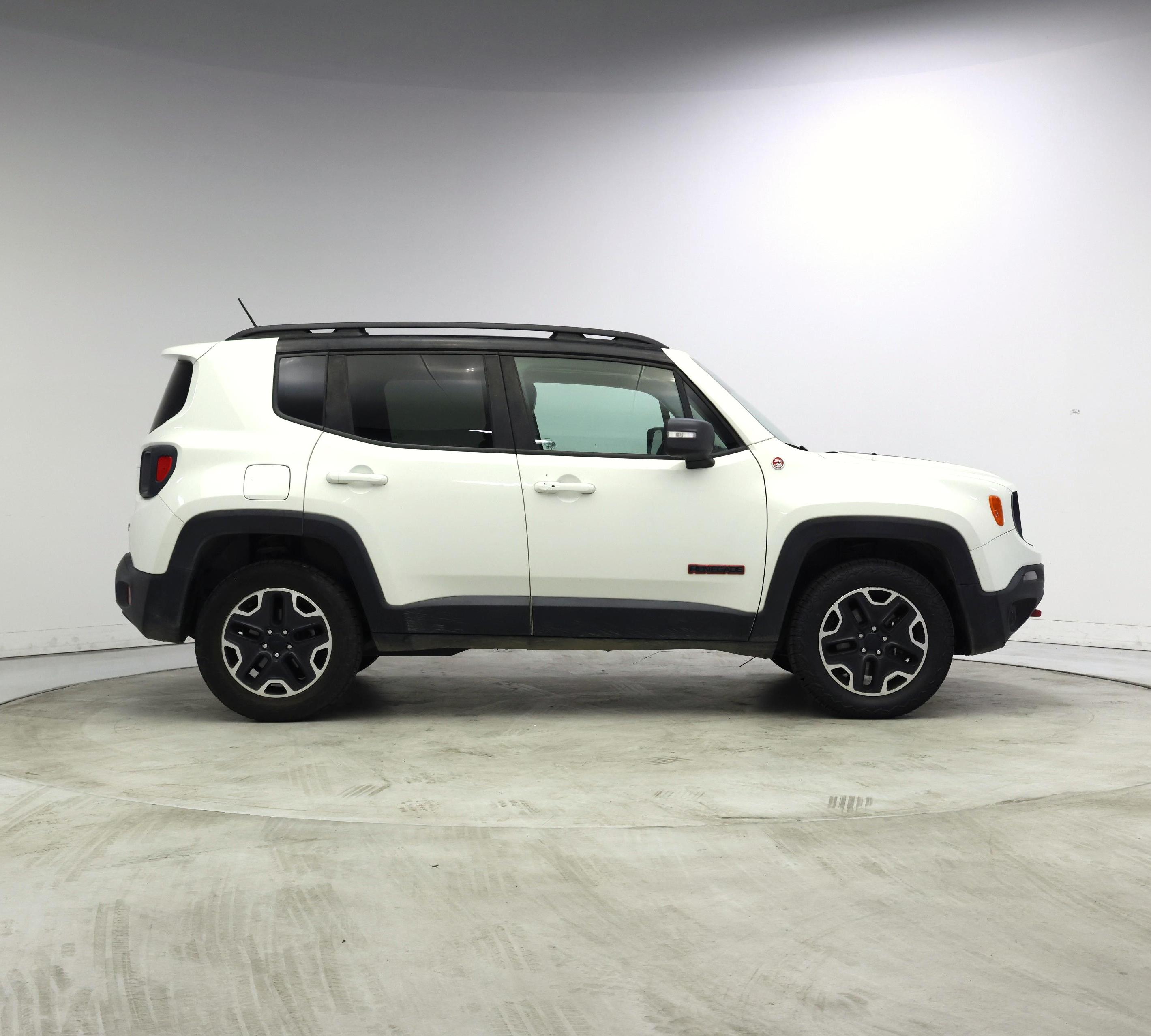 Thumbnail: 2016 Jeep Renegade - 7