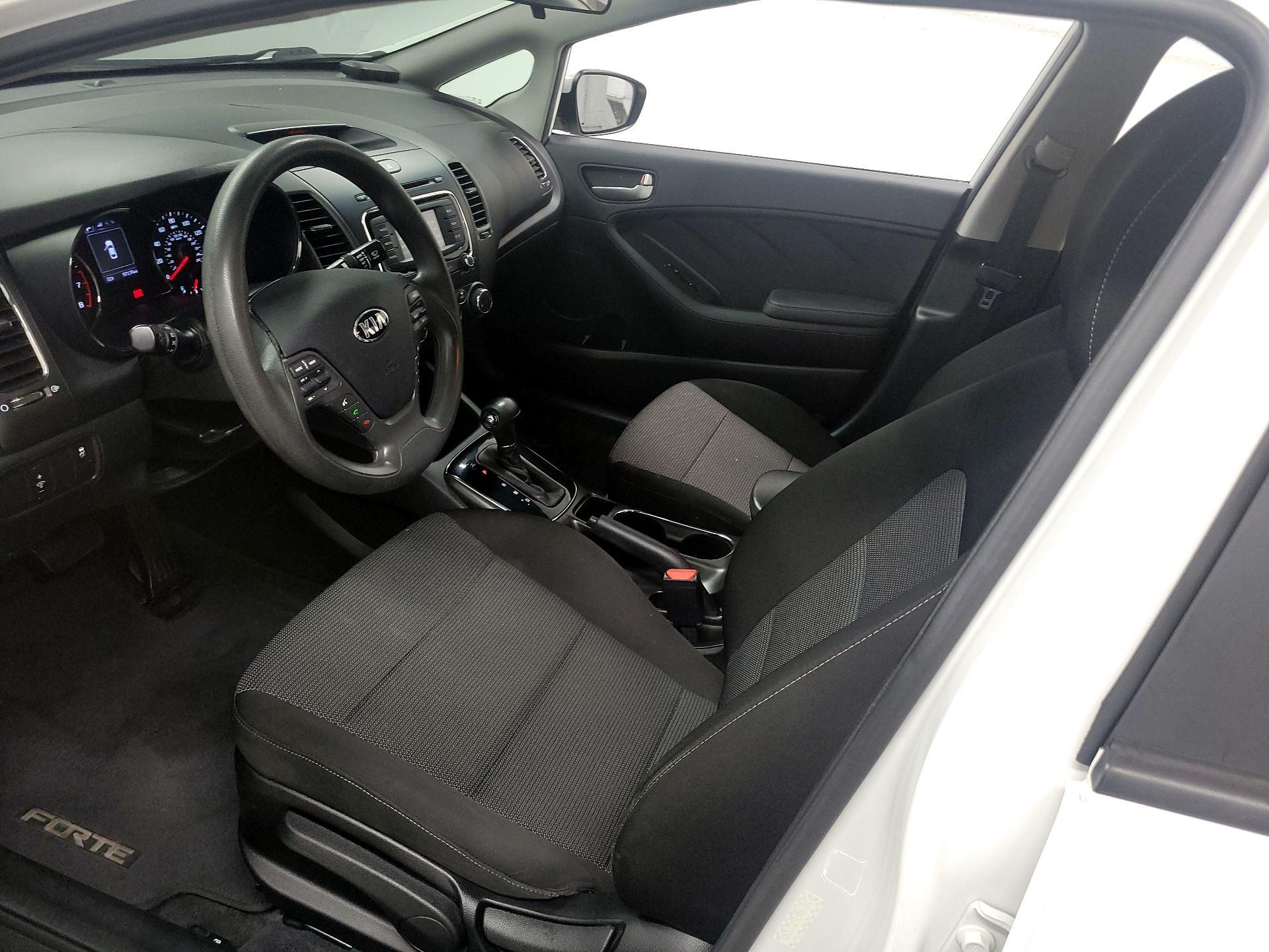 Thumbnail: 2018 Kia Forte - 11