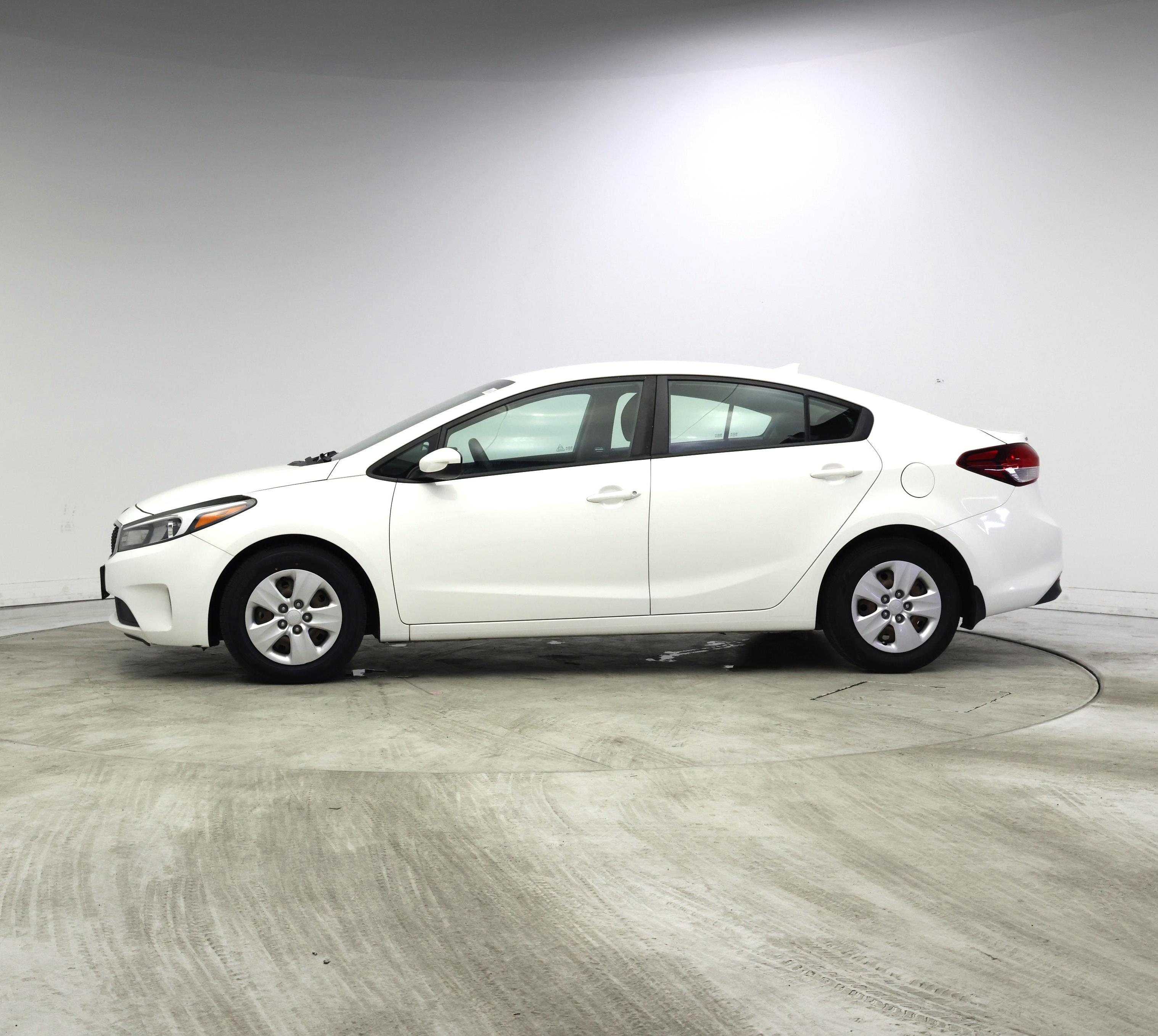 Thumbnail: 2018 Kia Forte - 3