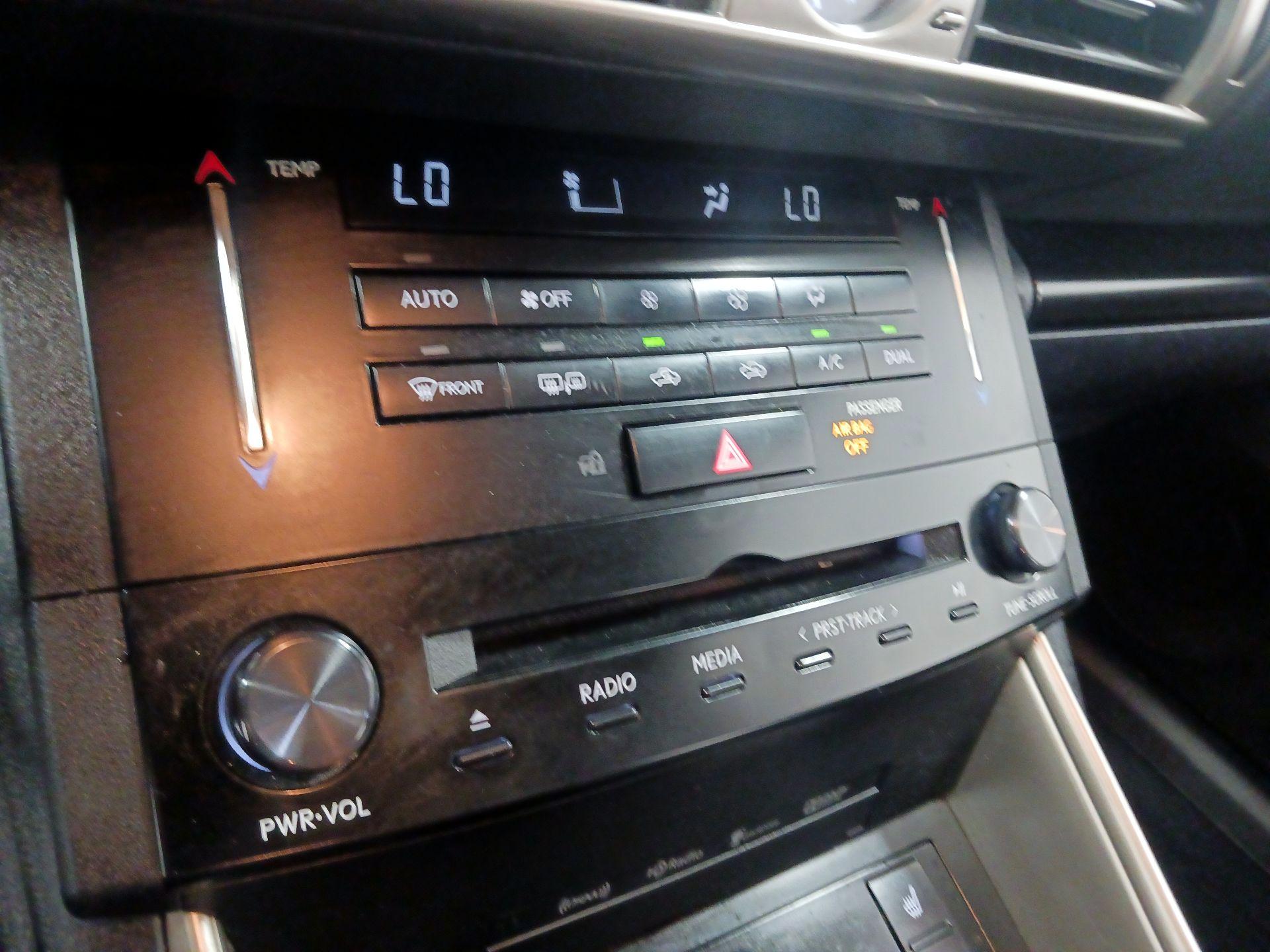 Thumbnail: 2014 Lexus IS - 14