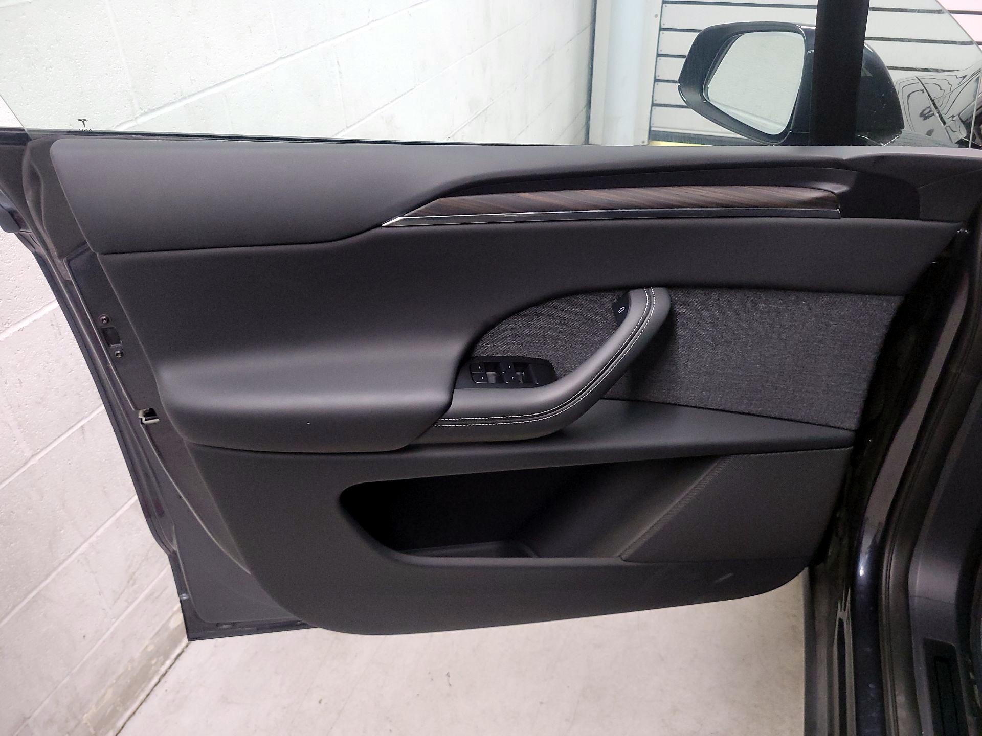 Thumbnail: 2024 Tesla Model X - 12