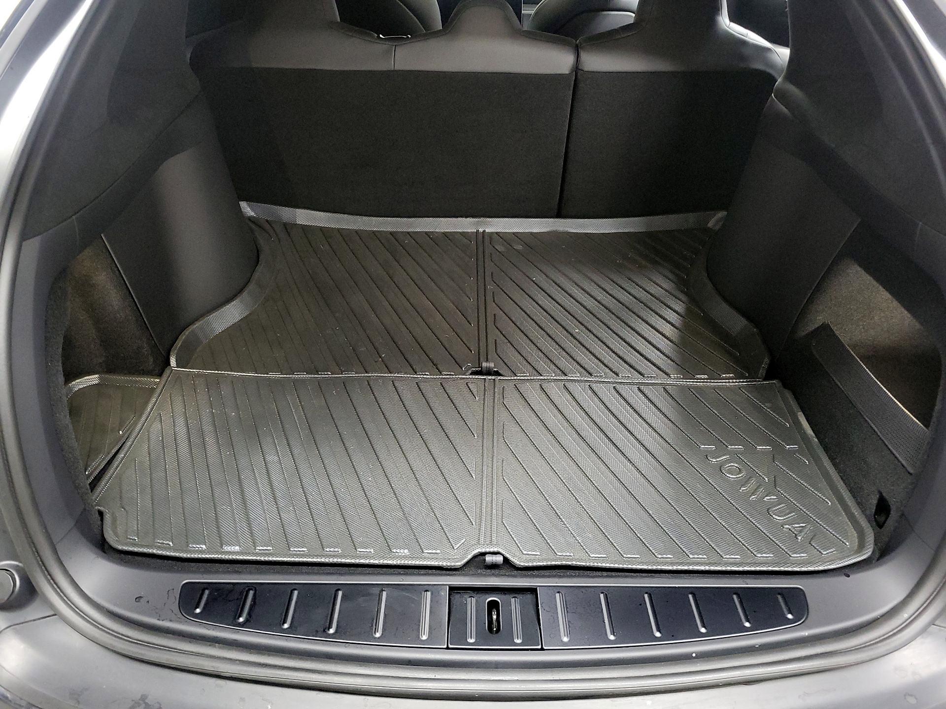 Thumbnail: 2024 Tesla Model X - 19