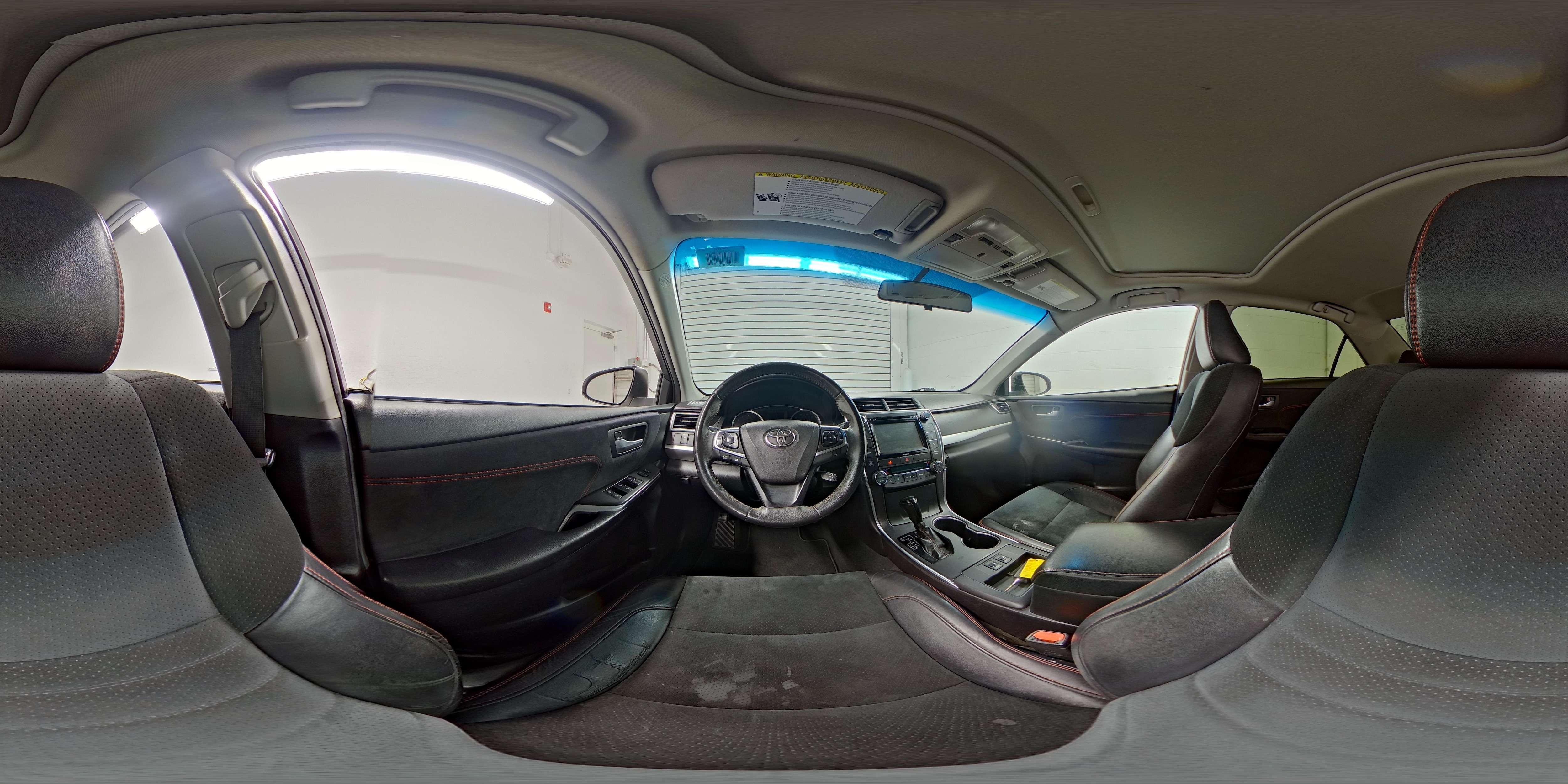2017 Toyota Camry XSE - Photo 24