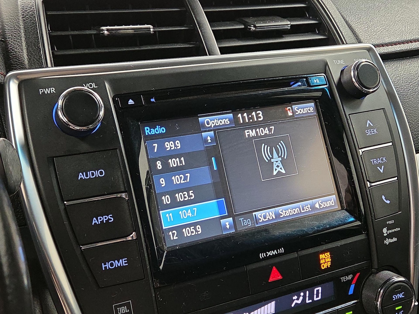 2017 Toyota Camry XSE - Photo 13