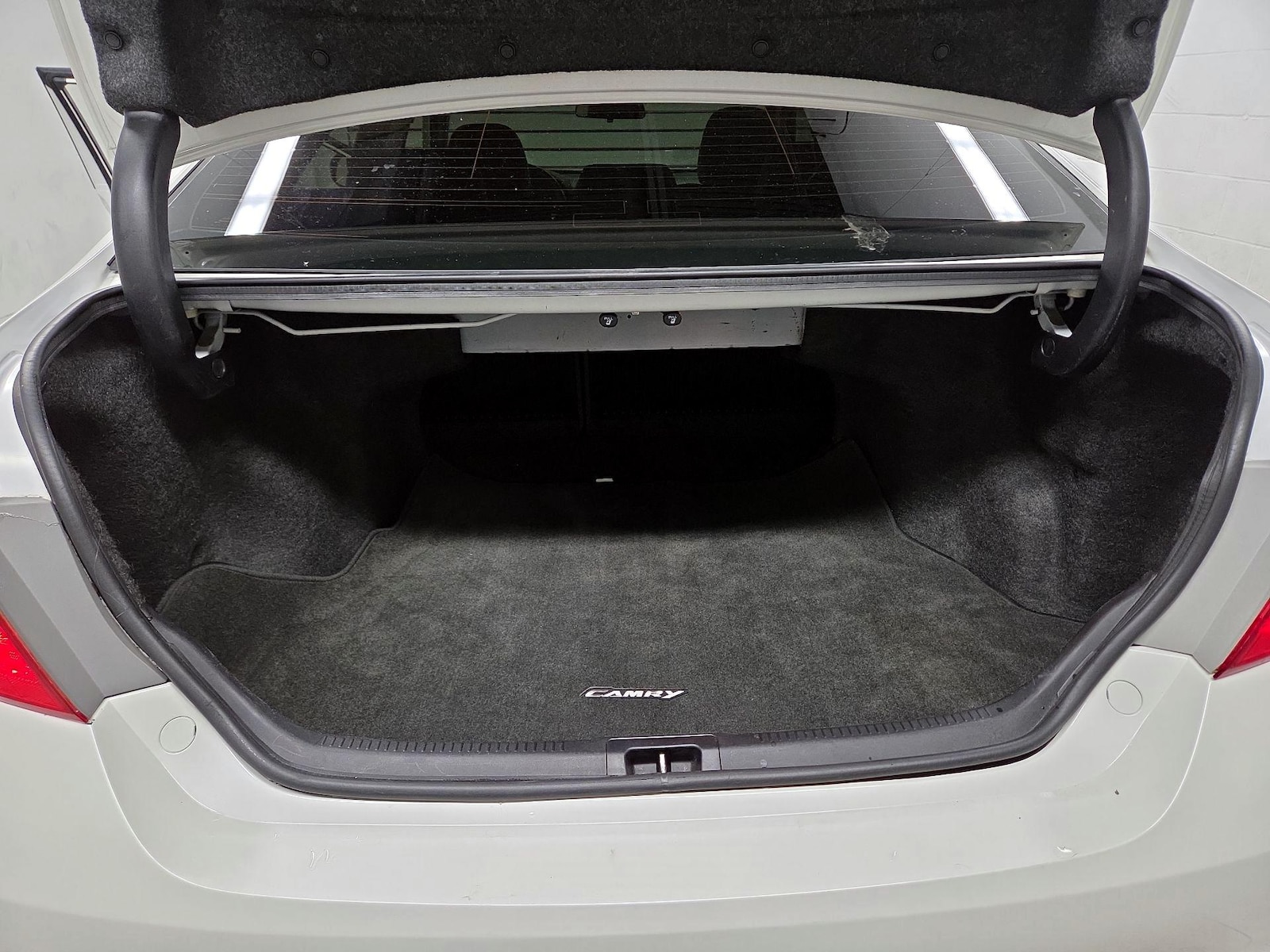 2017 Toyota Camry XSE - Photo 19