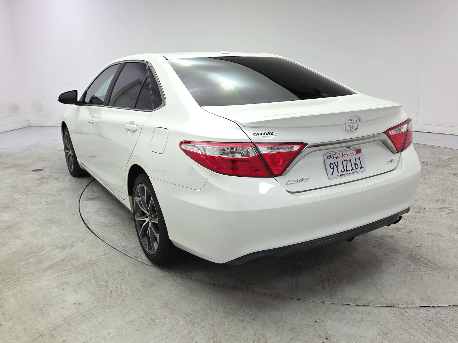 2017 Toyota Camry XSE - Photo 7