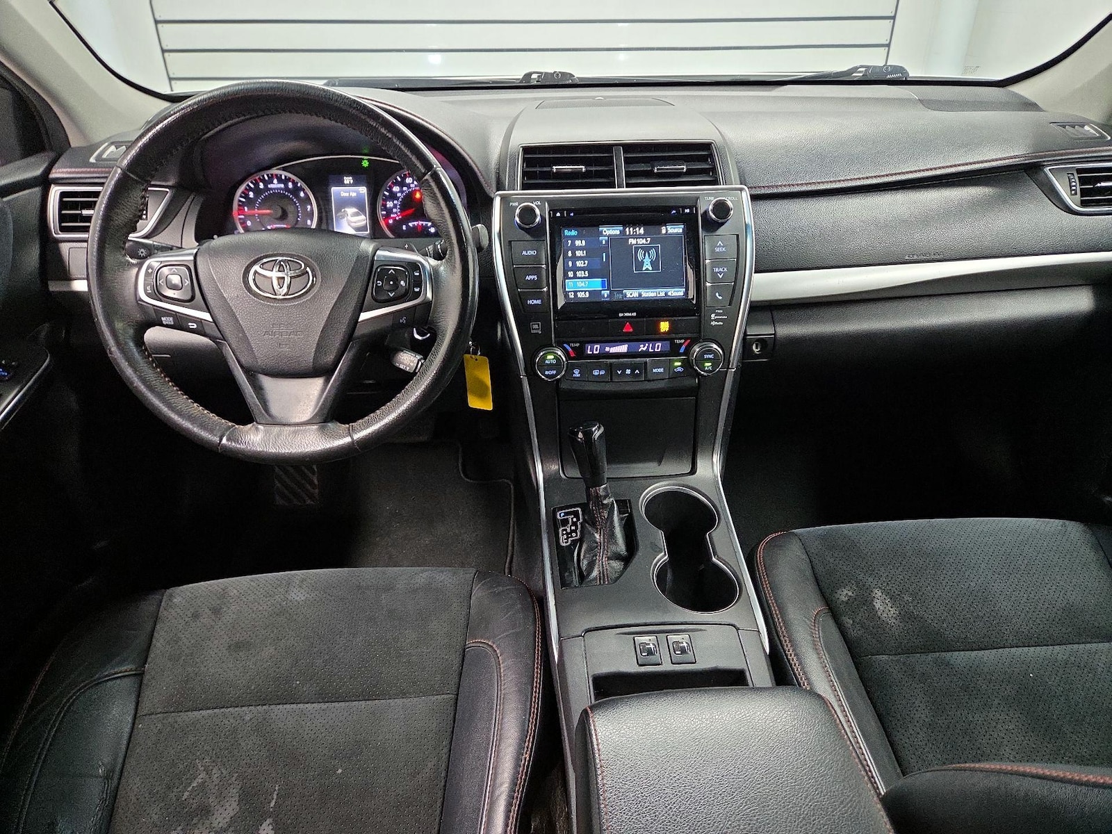 2017 Toyota Camry XSE - Photo 8