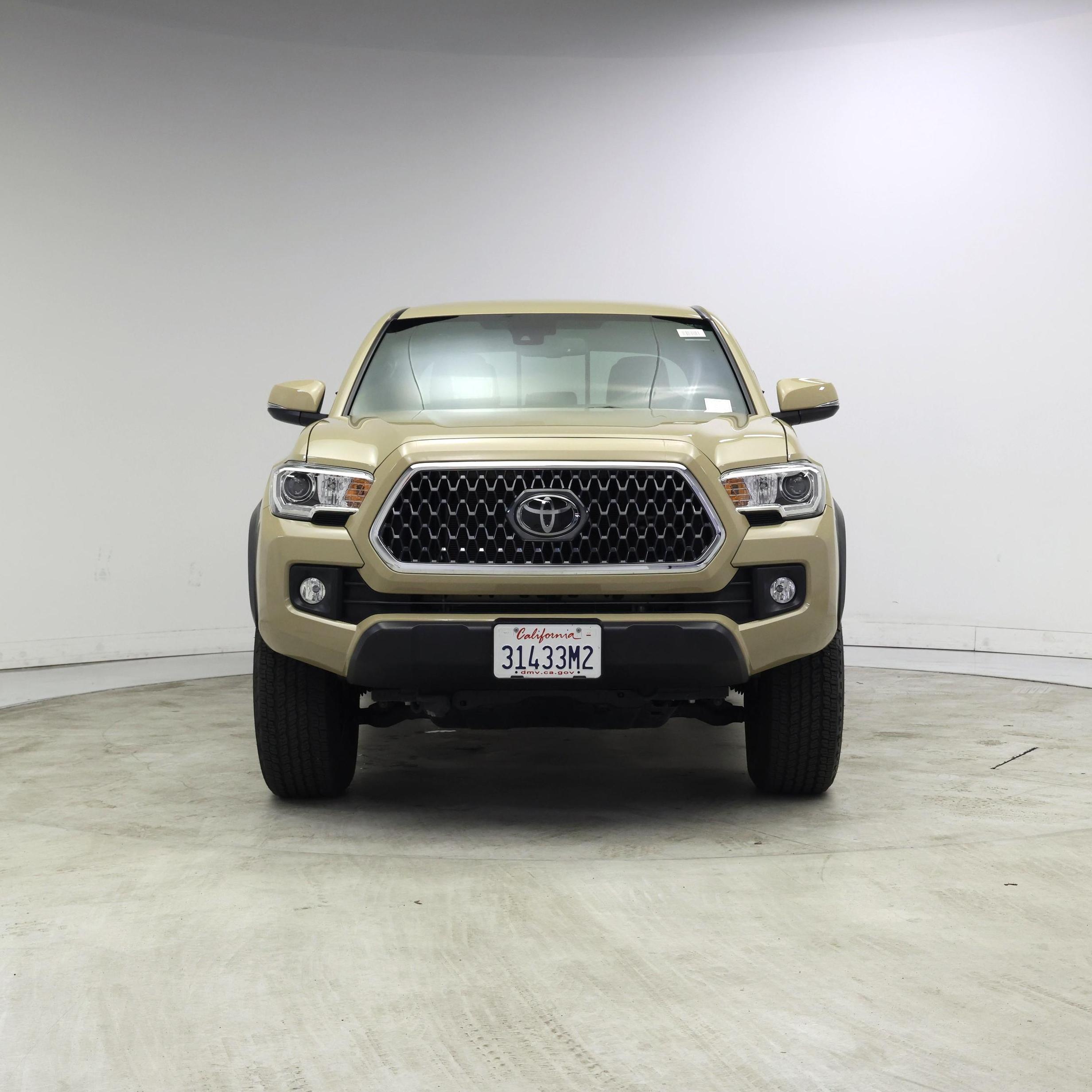 Thumbnail: 2019 Toyota Tacoma - 5