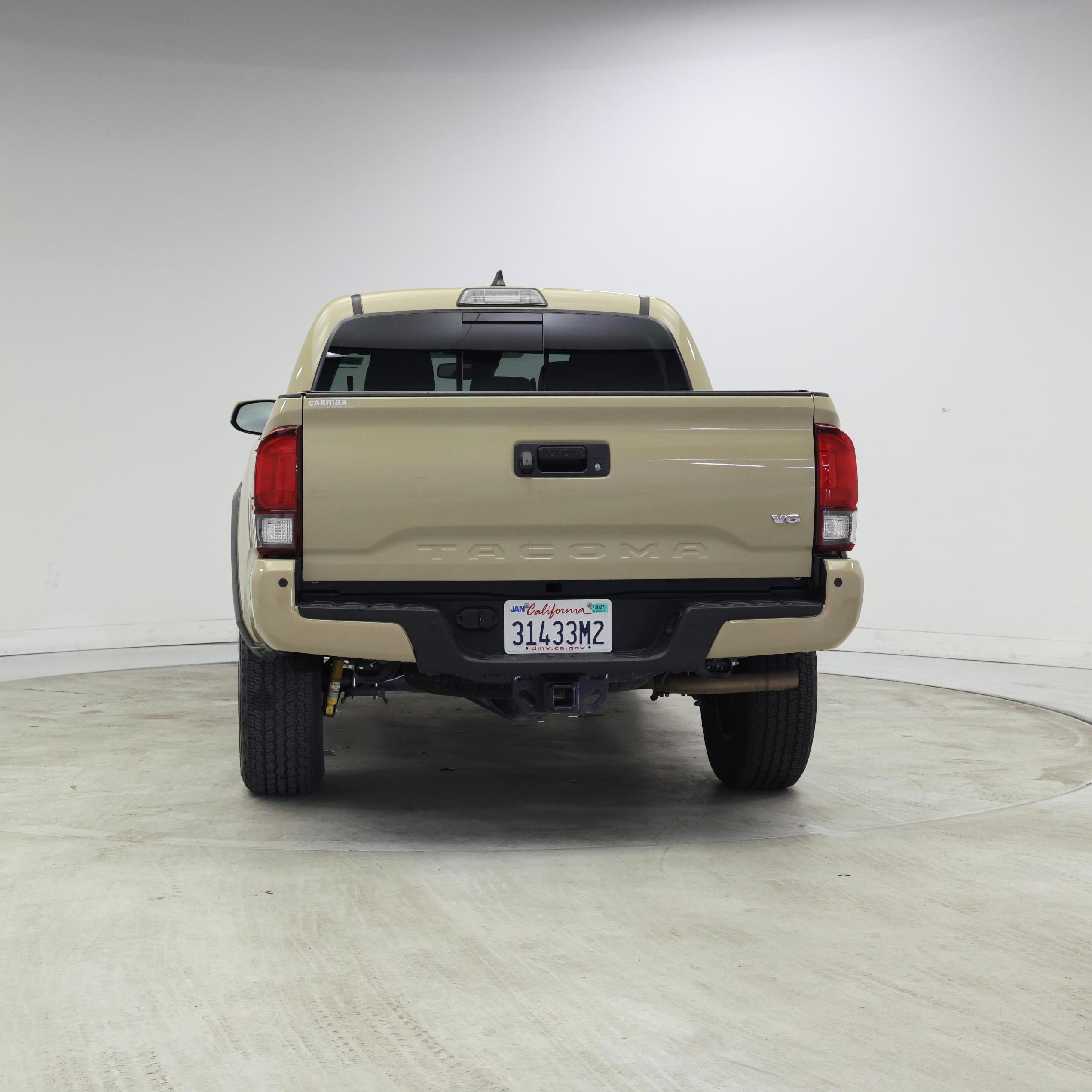 Thumbnail: 2019 Toyota Tacoma - 6