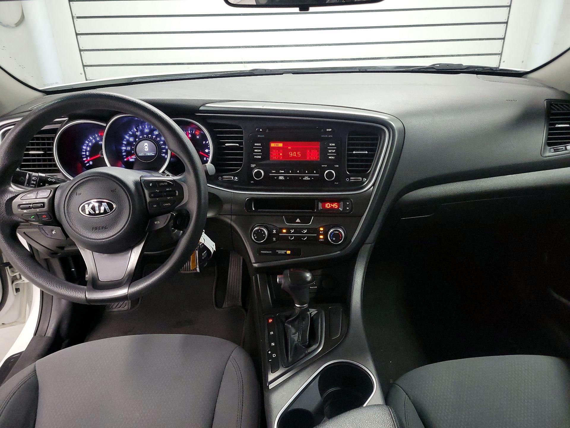Thumbnail: 2015 Kia Optima - 9