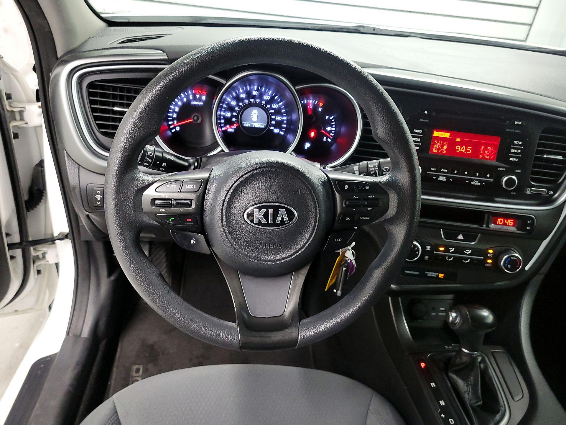 Thumbnail: 2015 Kia Optima - 10