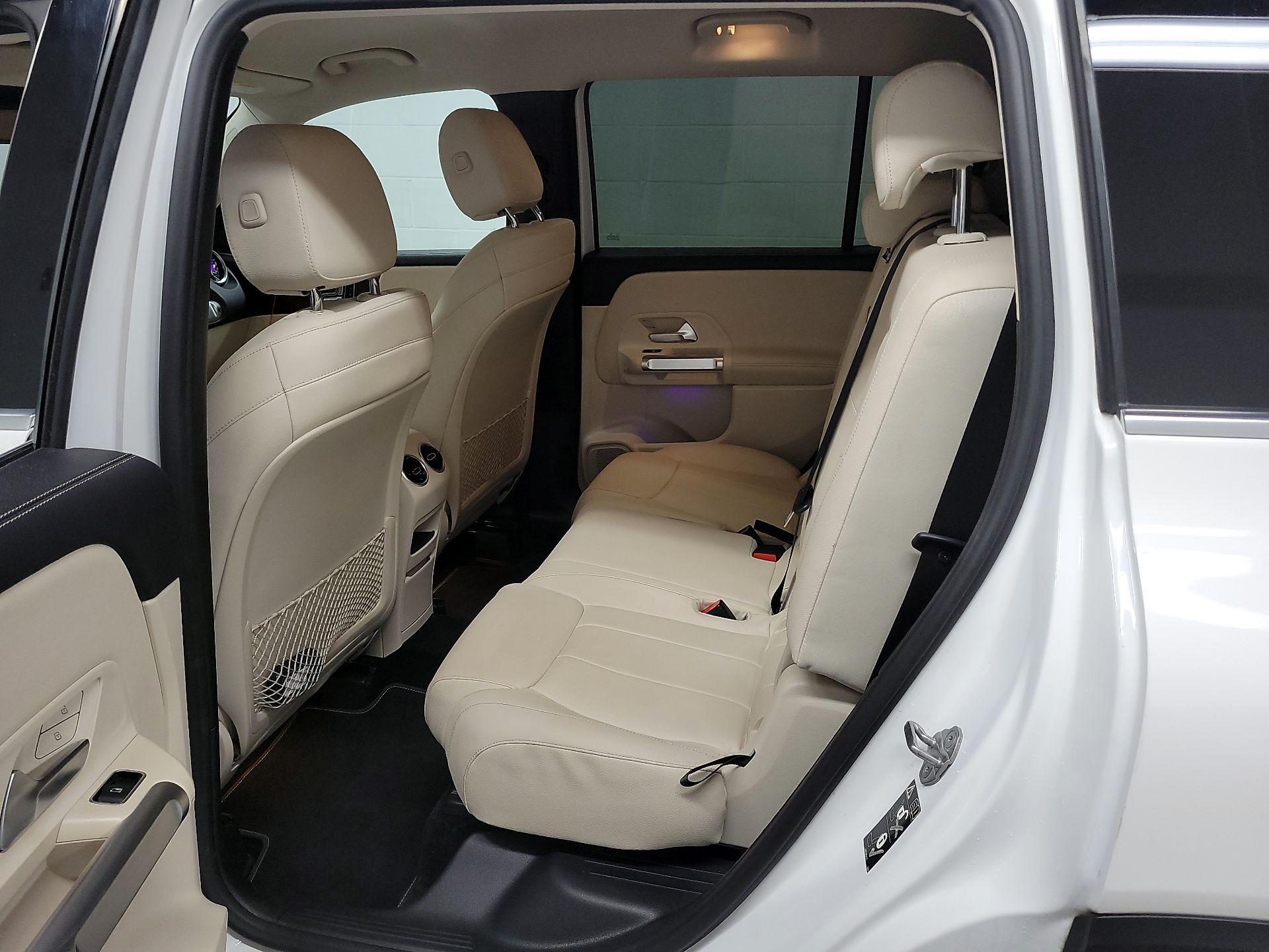 Thumbnail: 2020 Mercedes-Benz GLB - 20