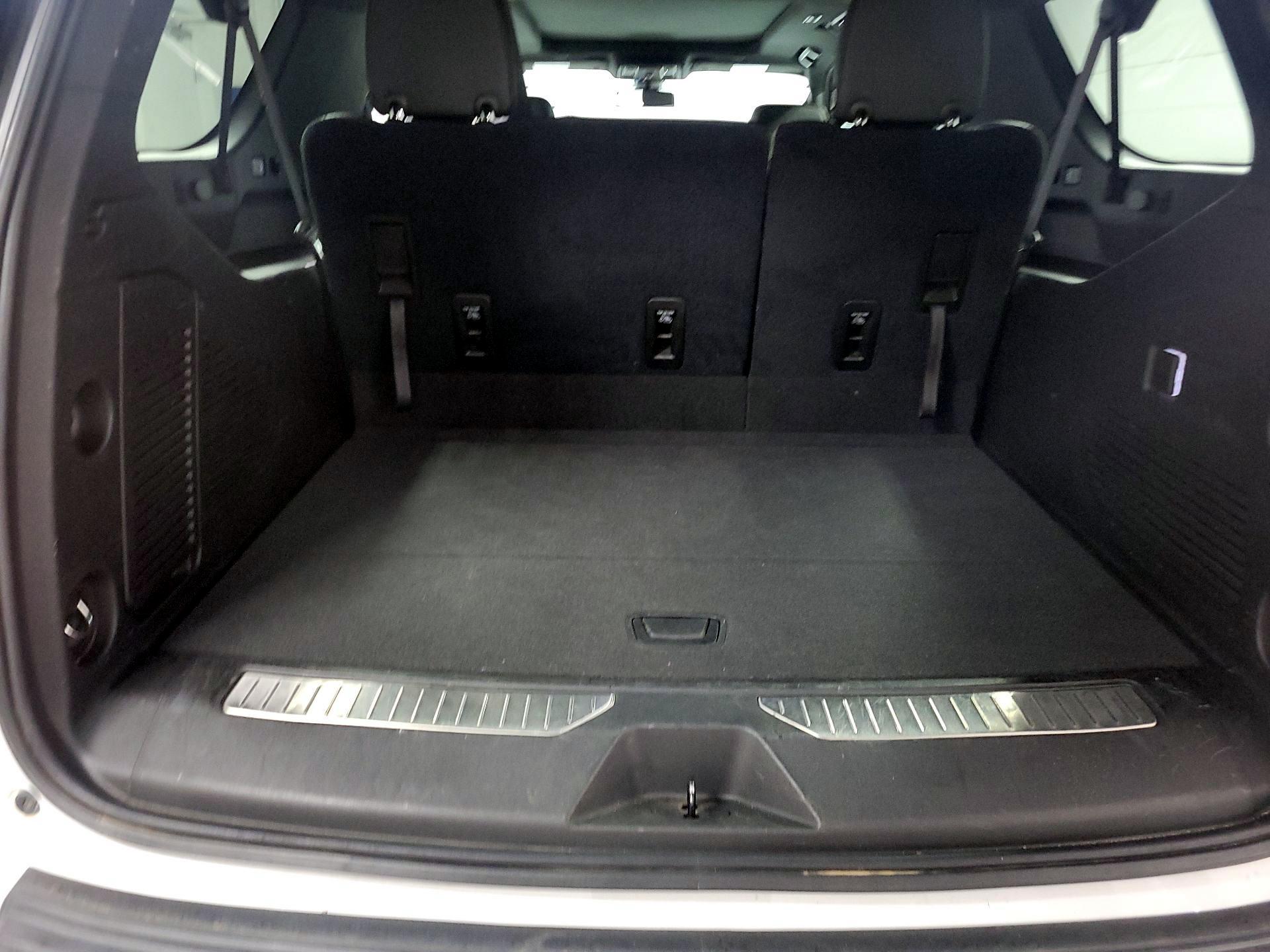 Thumbnail: 2021 Chevrolet Suburban - 16