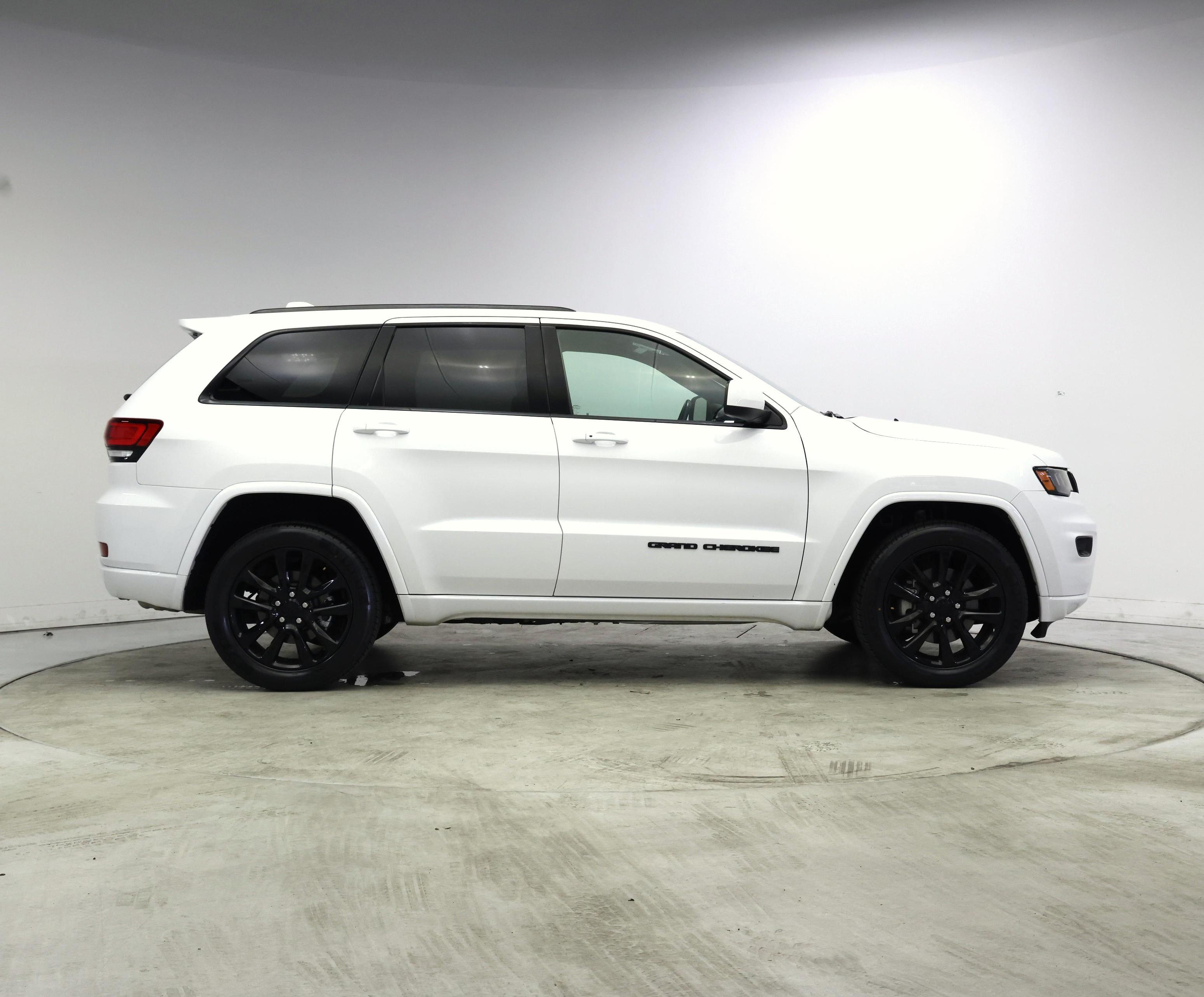 Thumbnail: 2021 Jeep Grand Cherokee - 7