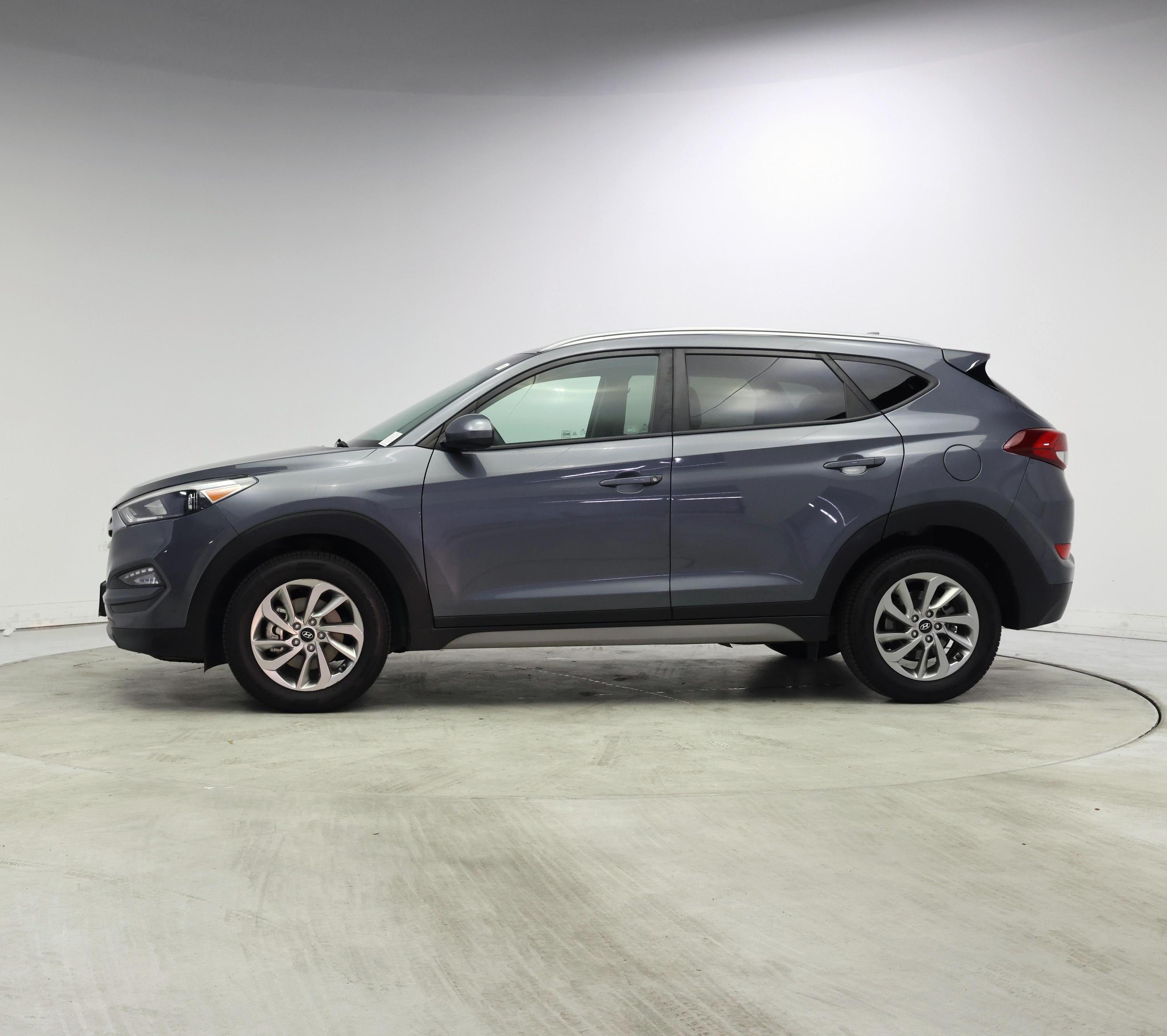 Thumbnail: 2018 Hyundai Tucson - 3